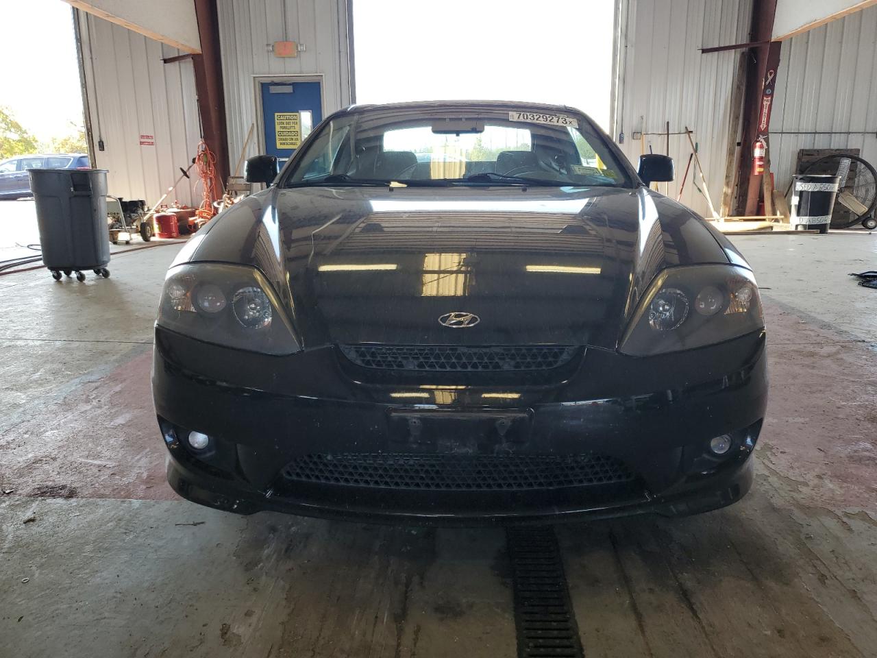 Photo 4 VIN: KMHHM65D76U227107 - HYUNDAI TIBURON 