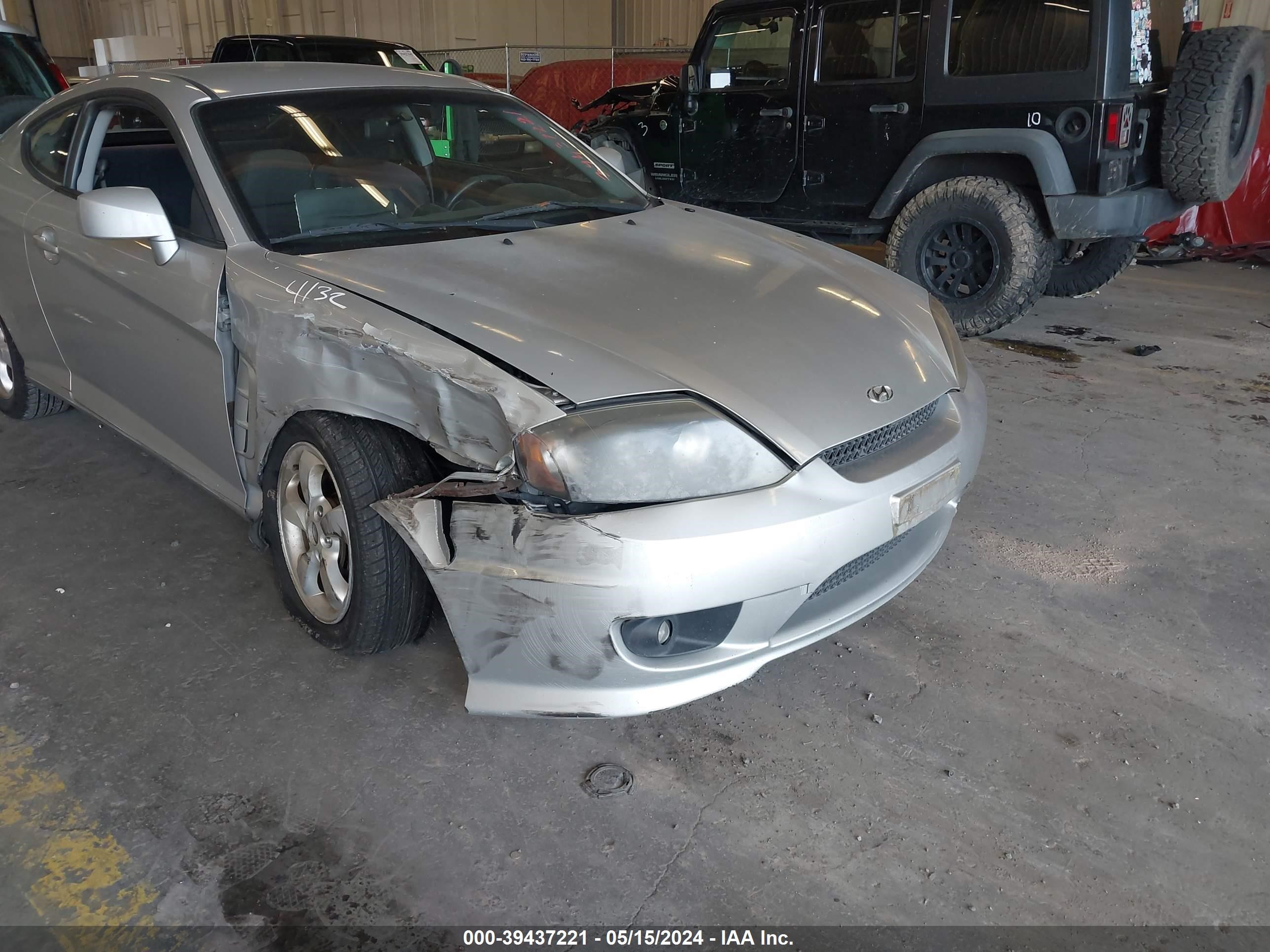 Photo 5 VIN: KMHHM65DX6U227411 - HYUNDAI TIBURON 