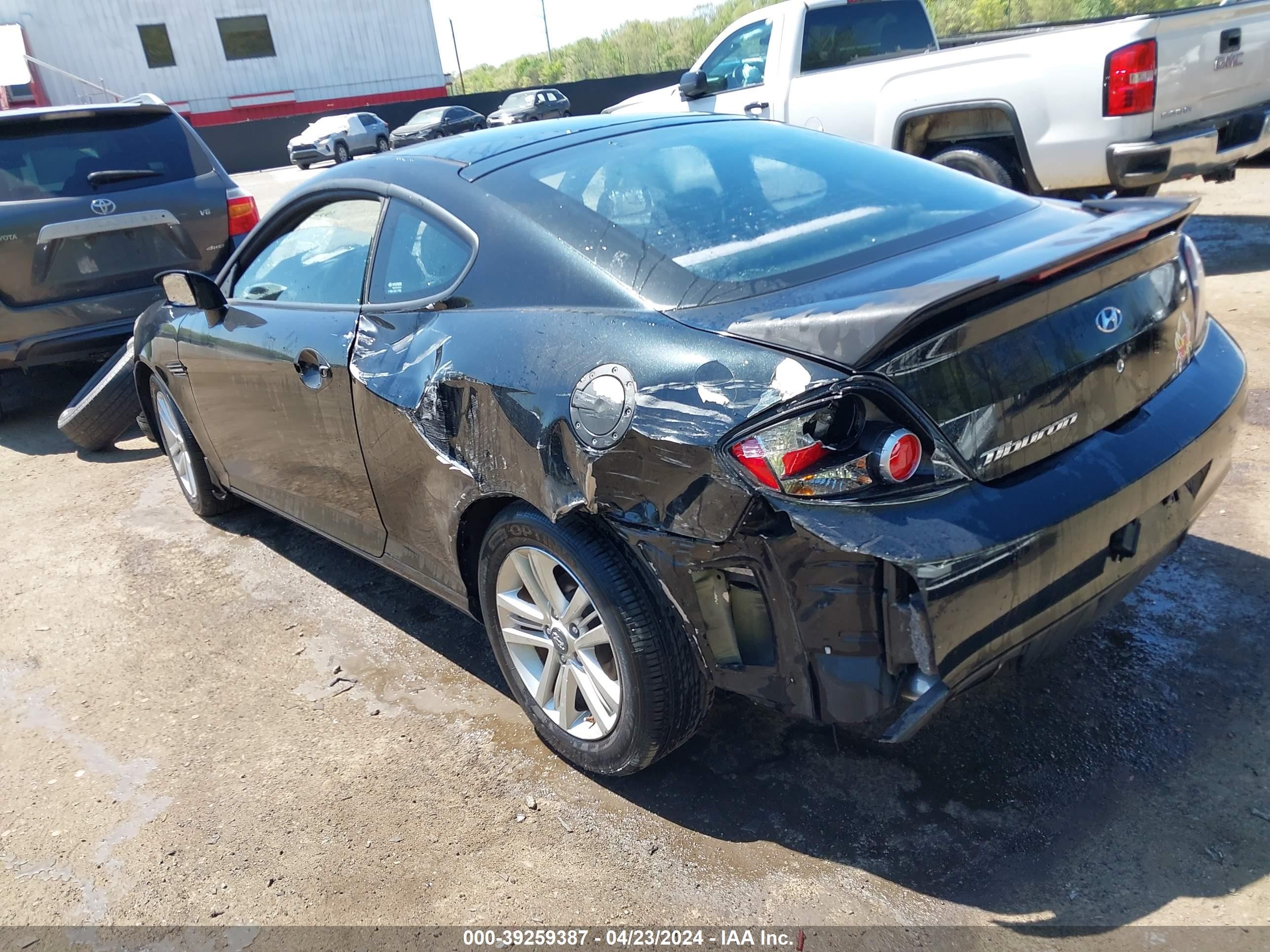 Photo 2 VIN: KMHHM66D18U292035 - HYUNDAI TIBURON 