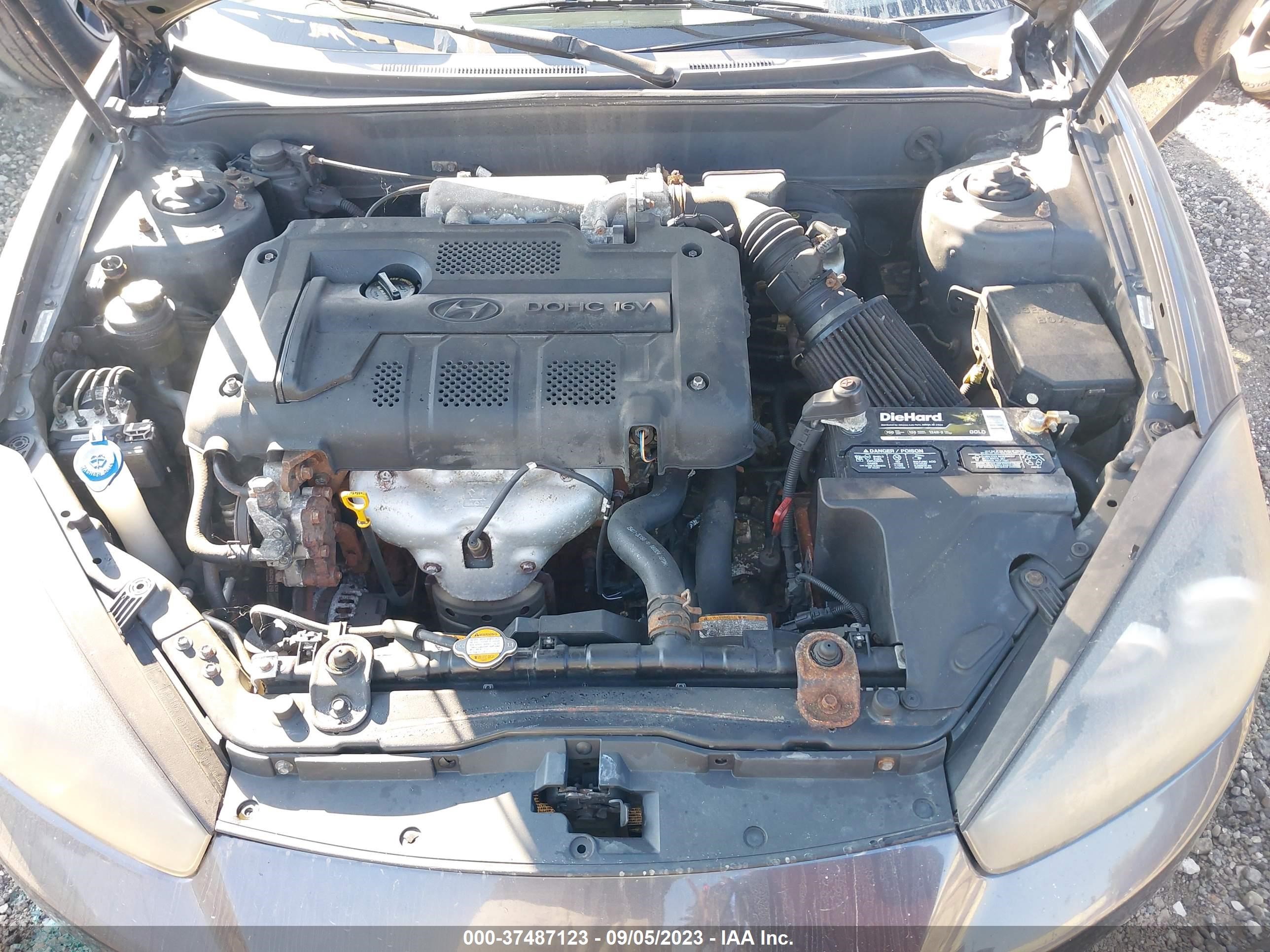 Photo 9 VIN: KMHHM66D38U284566 - HYUNDAI TIBURON 