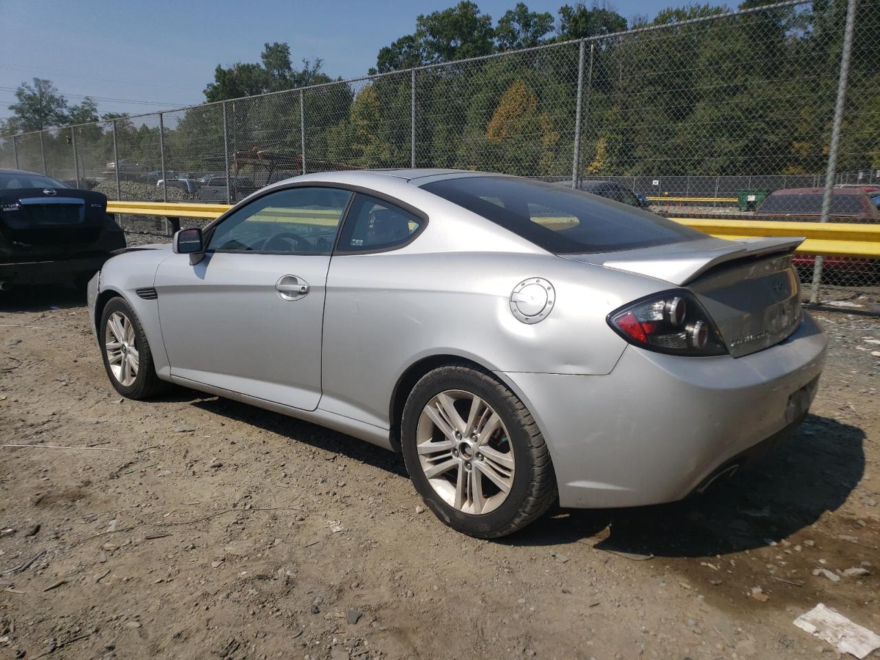 Photo 1 VIN: KMHHM66D78U275112 - HYUNDAI TIBURON 