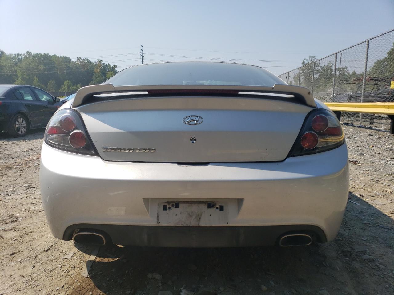 Photo 5 VIN: KMHHM66D78U275112 - HYUNDAI TIBURON 