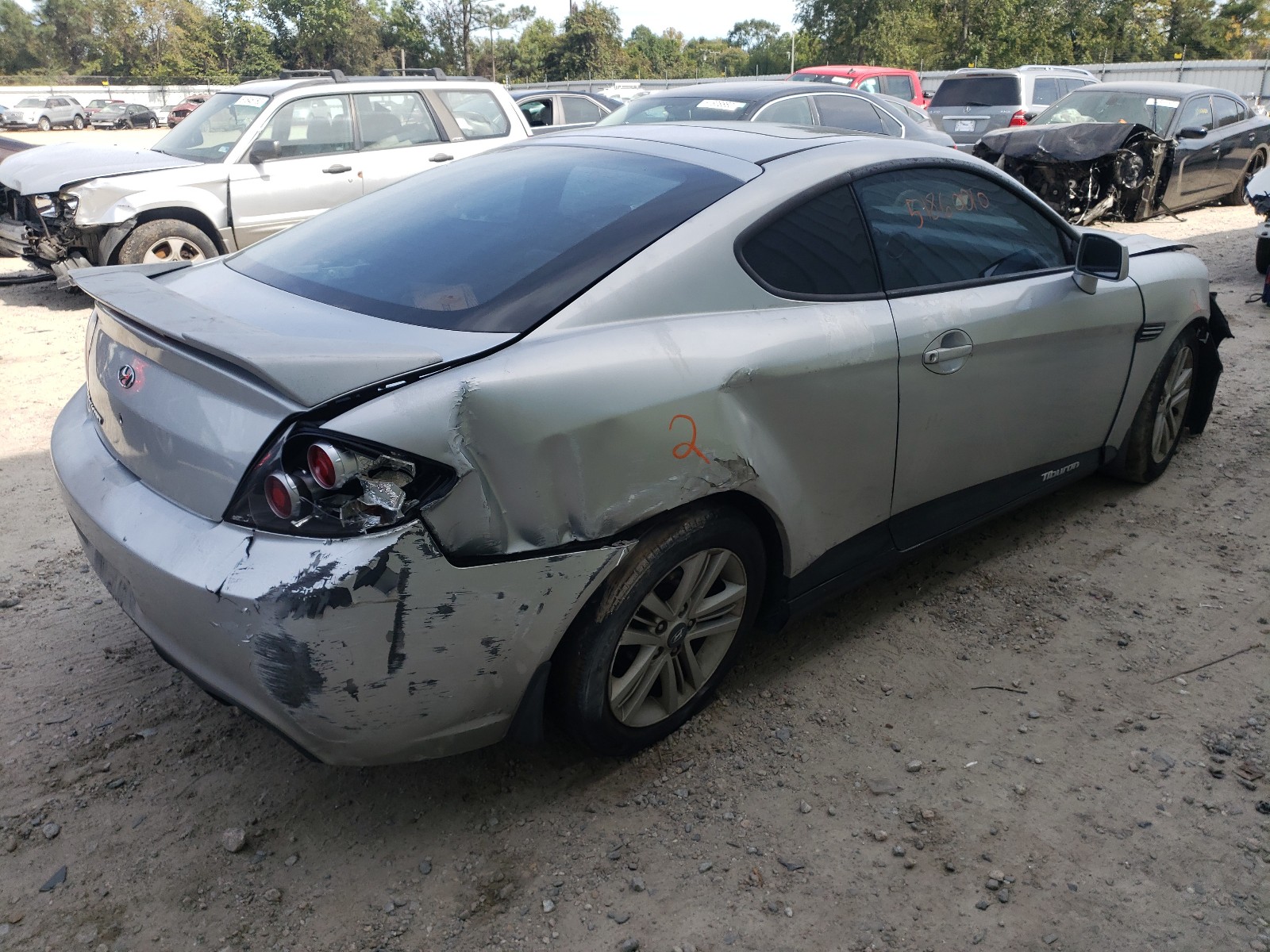 Photo 3 VIN: KMHHM66DX8U266680 - HYUNDAI TIBURON GS 