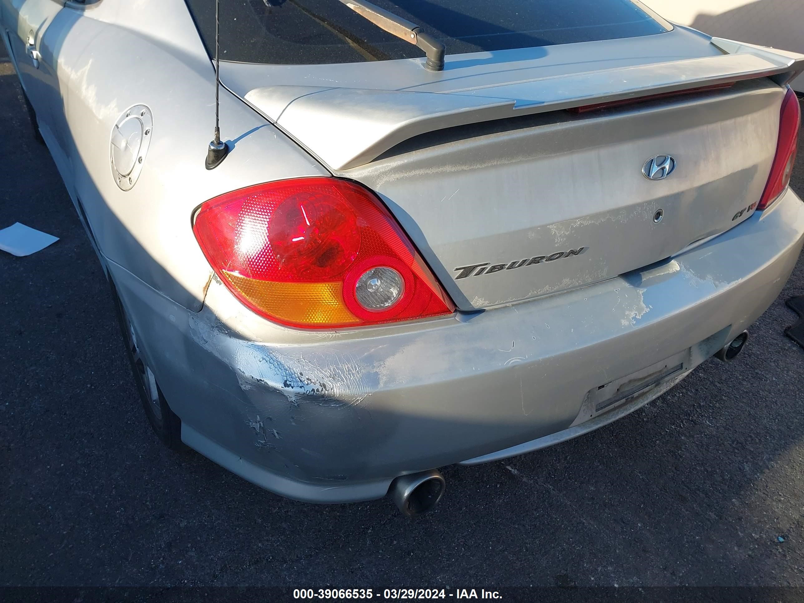 Photo 5 VIN: KMHHN65F33U096056 - HYUNDAI TIBURON 