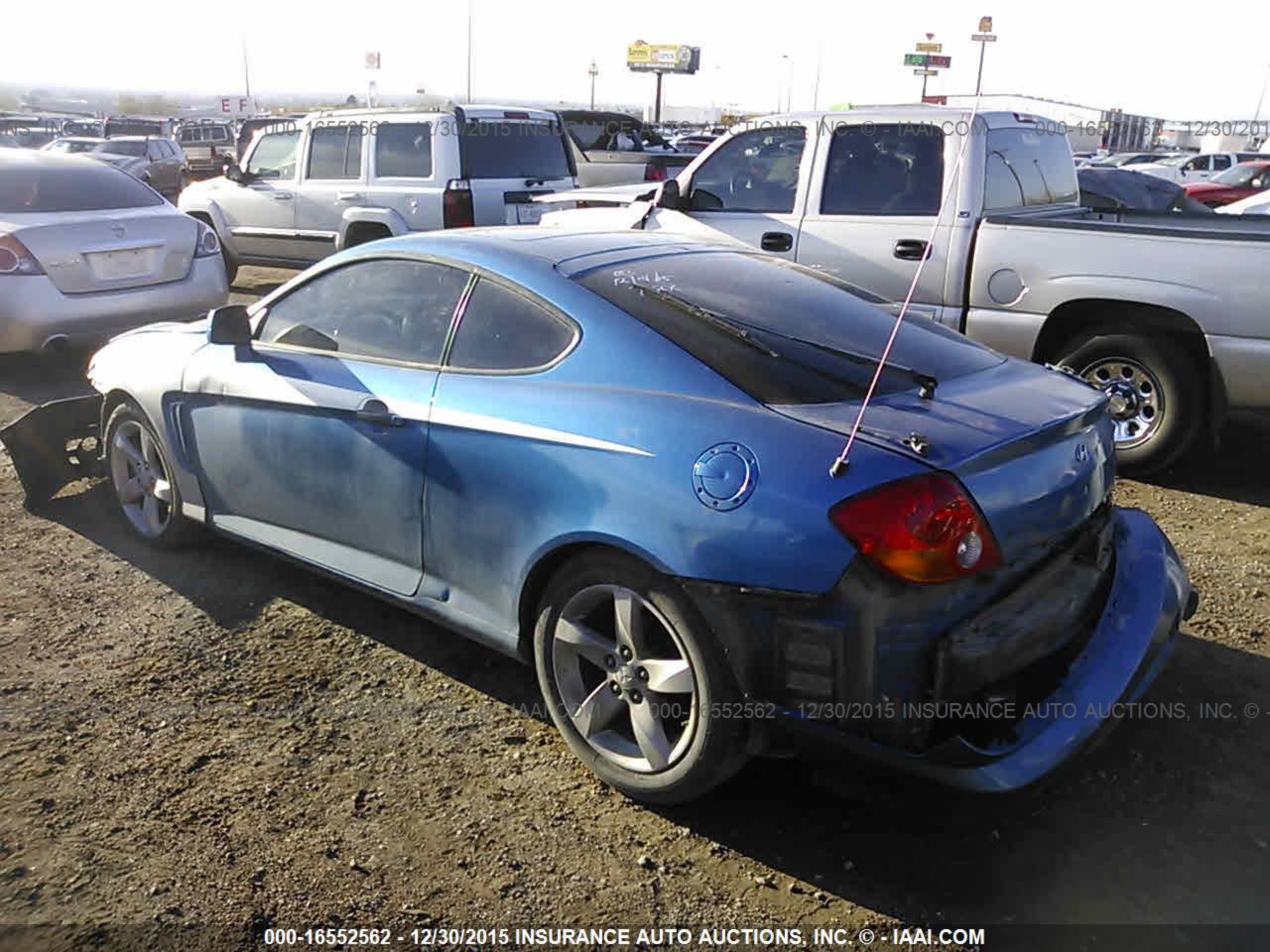 Photo 2 VIN: KMHHN65F44U118048 - HYUNDAI TIBURON 