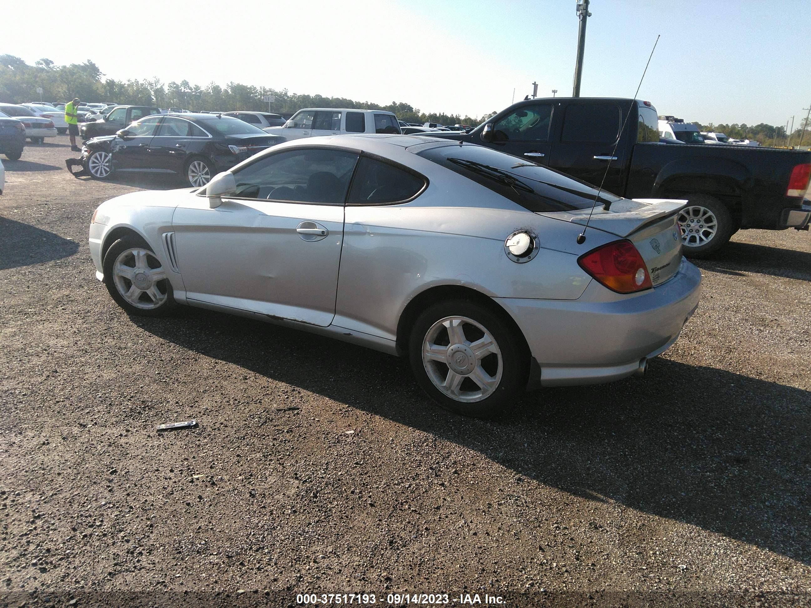 Photo 2 VIN: KMHHN65F53U048459 - HYUNDAI TIBURON 