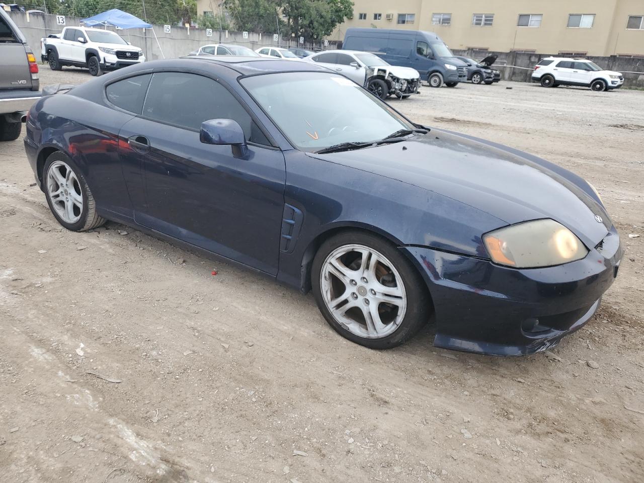 Photo 3 VIN: KMHHN65F86U202568 - HYUNDAI TIBURON 