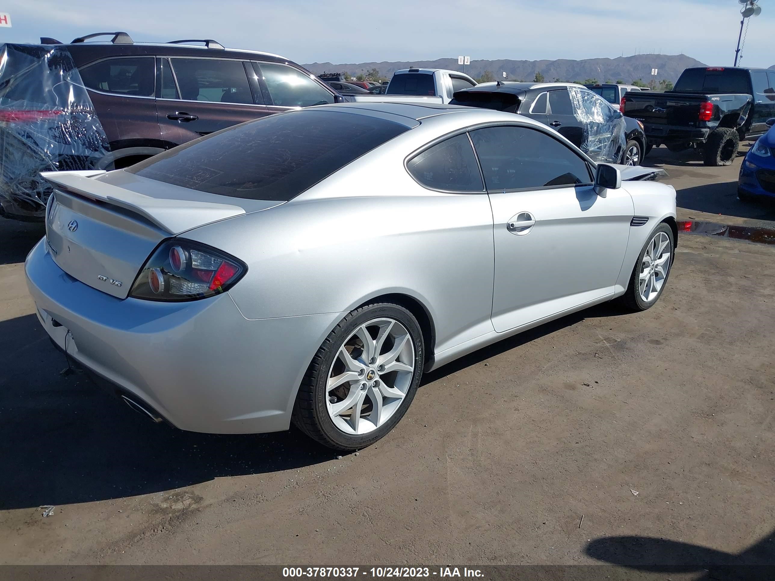 Photo 3 VIN: KMHHN66F37U245943 - HYUNDAI TIBURON 