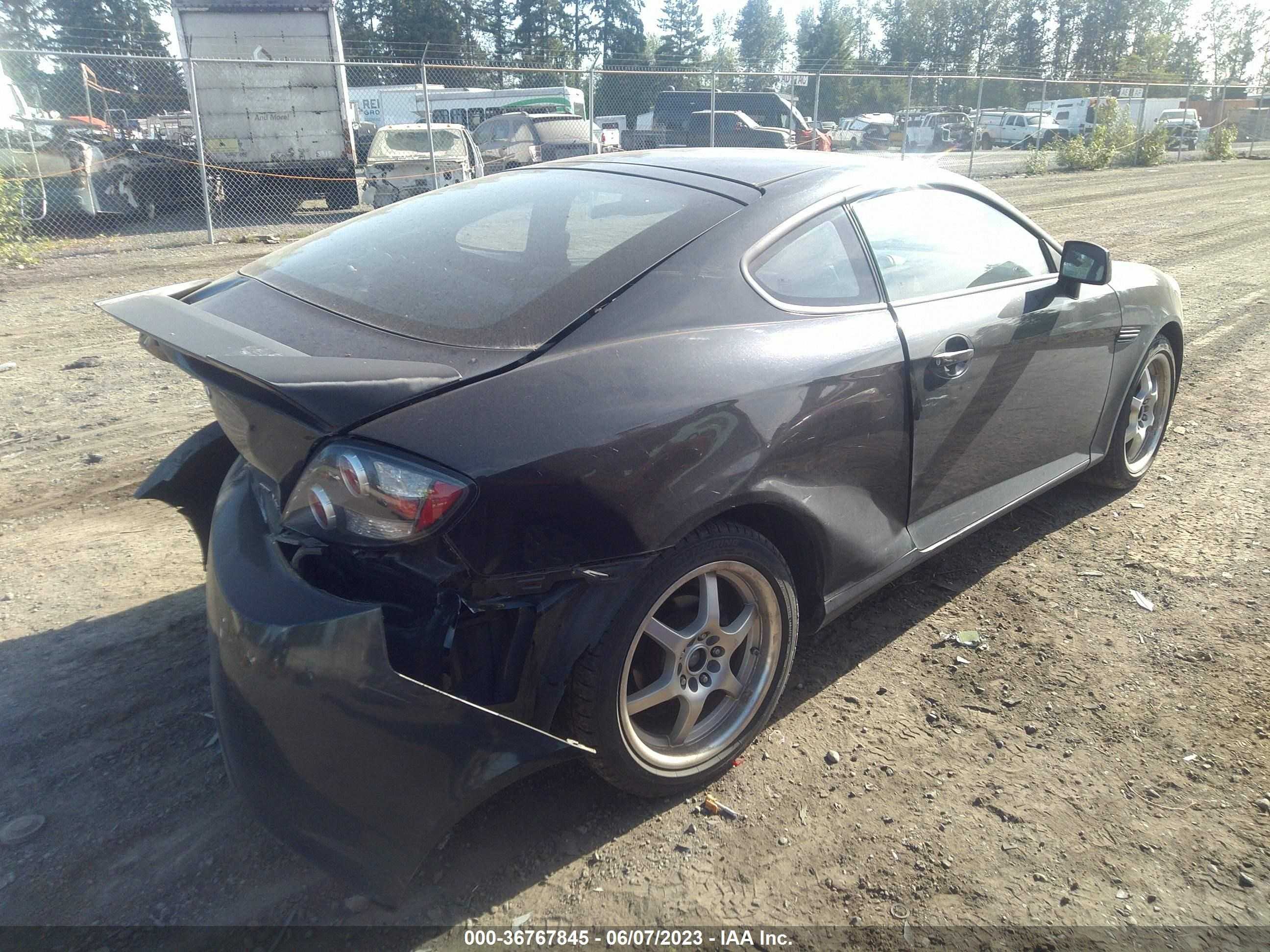 Photo 3 VIN: KMHHN66F97U236969 - HYUNDAI TIBURON 