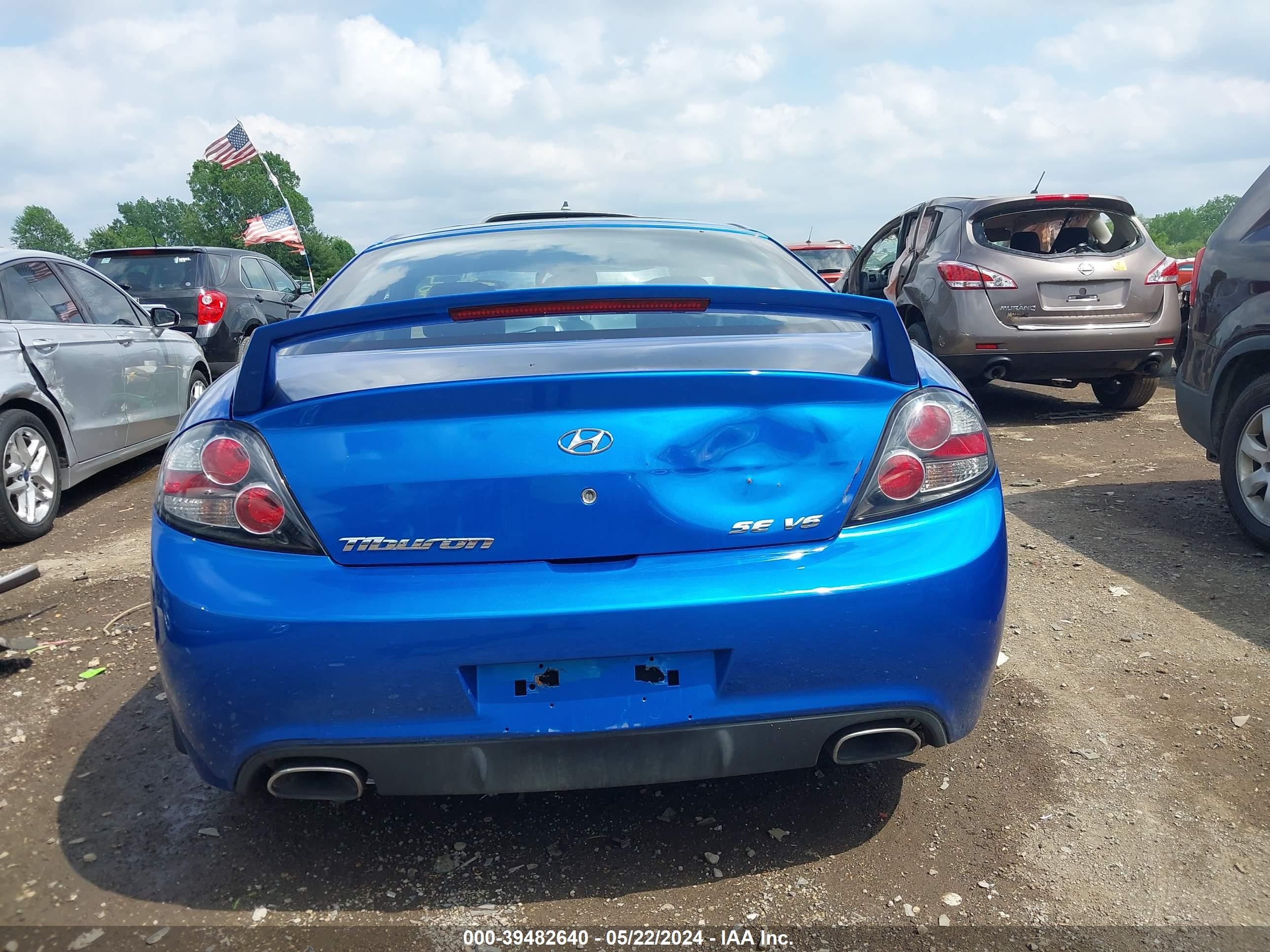 Photo 15 VIN: KMHHN66F97U252427 - HYUNDAI TIBURON 