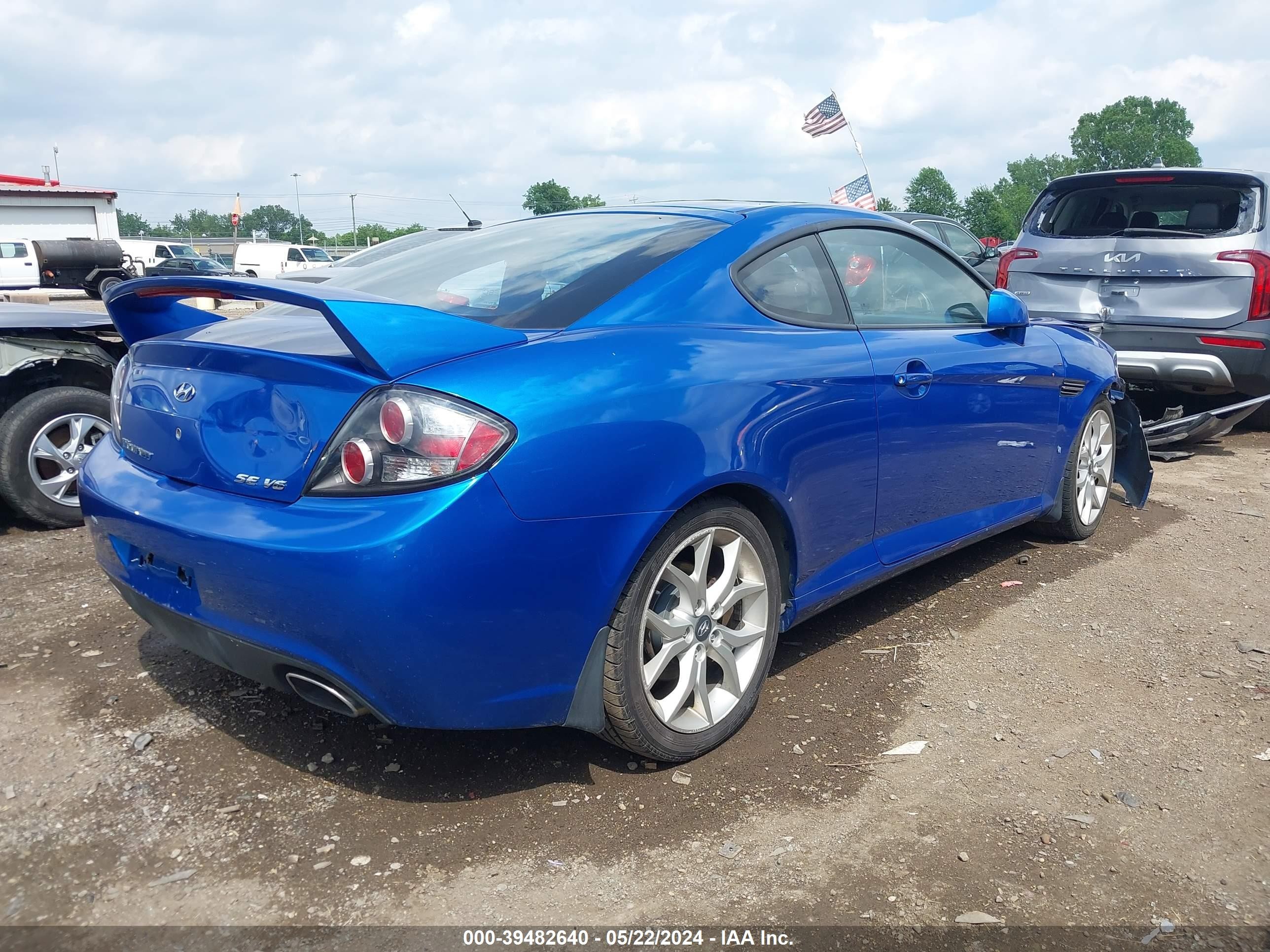 Photo 3 VIN: KMHHN66F97U252427 - HYUNDAI TIBURON 