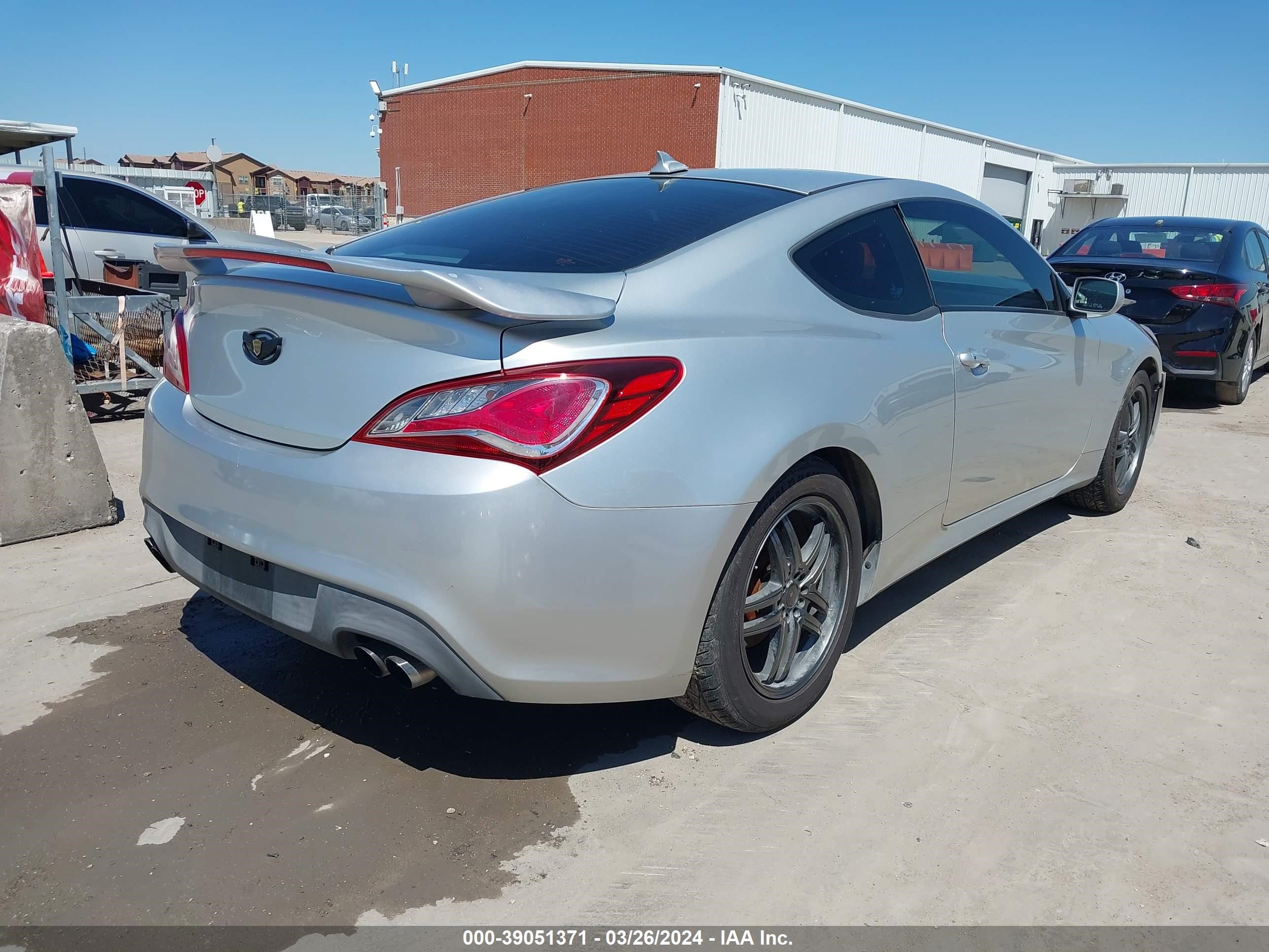 Photo 3 VIN: KMHHT6KD0DU095246 - HYUNDAI GENESIS COUPE 