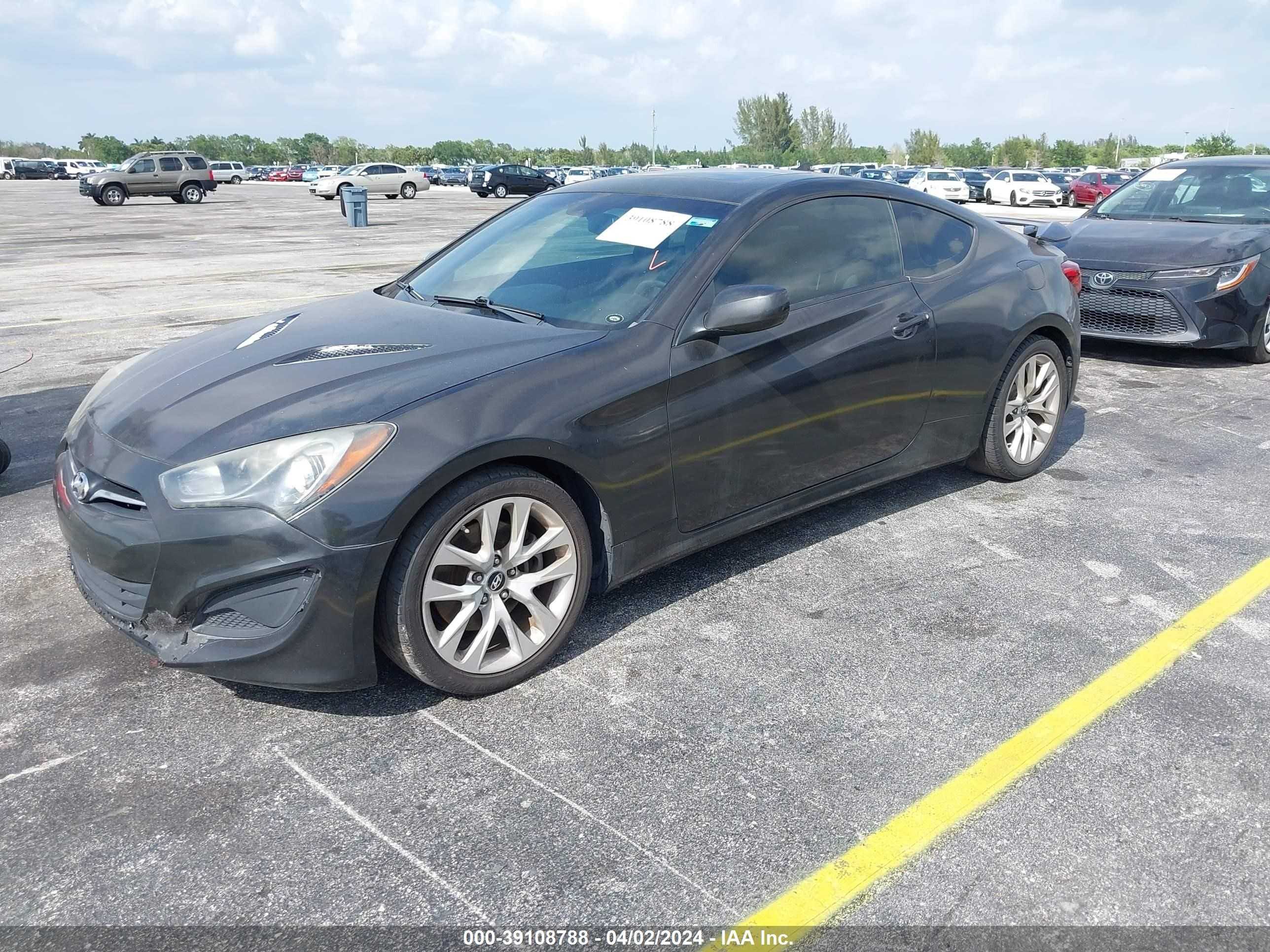 Photo 1 VIN: KMHHT6KD2DU087567 - HYUNDAI GENESIS 