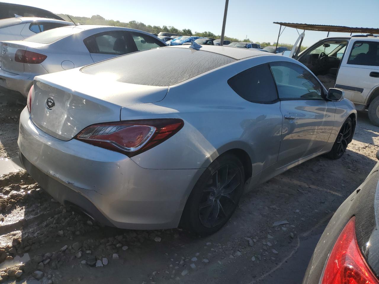 Photo 2 VIN: KMHHT6KD2DU090467 - HYUNDAI GENESIS 