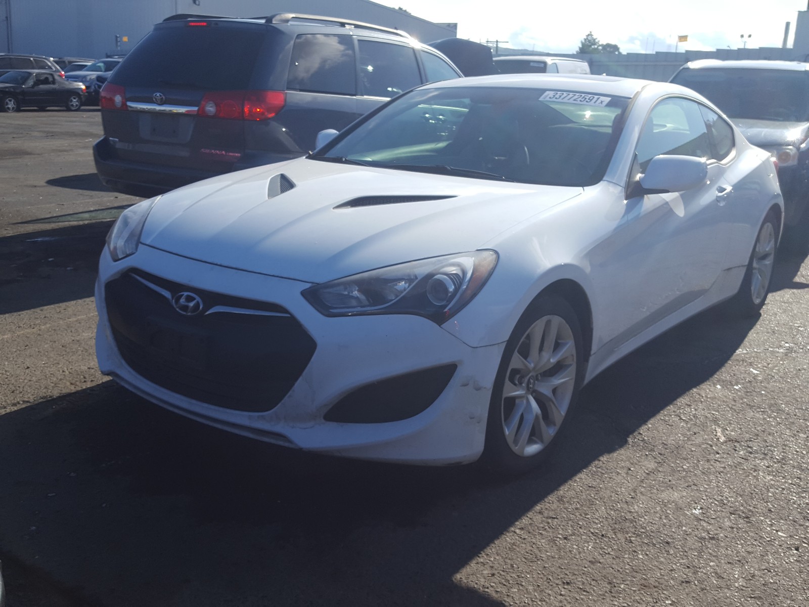 Photo 1 VIN: KMHHT6KD2DU111303 - HYUNDAI GENESIS CO 