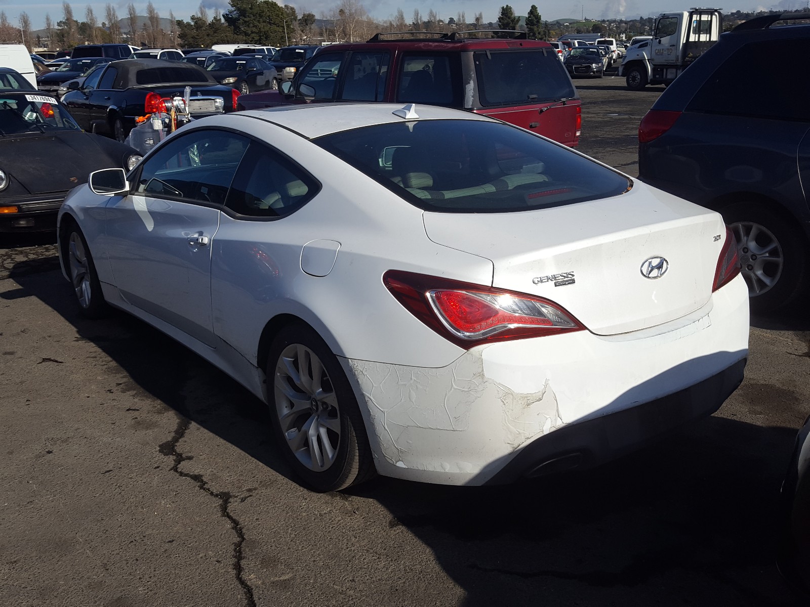 Photo 2 VIN: KMHHT6KD2DU111303 - HYUNDAI GENESIS CO 