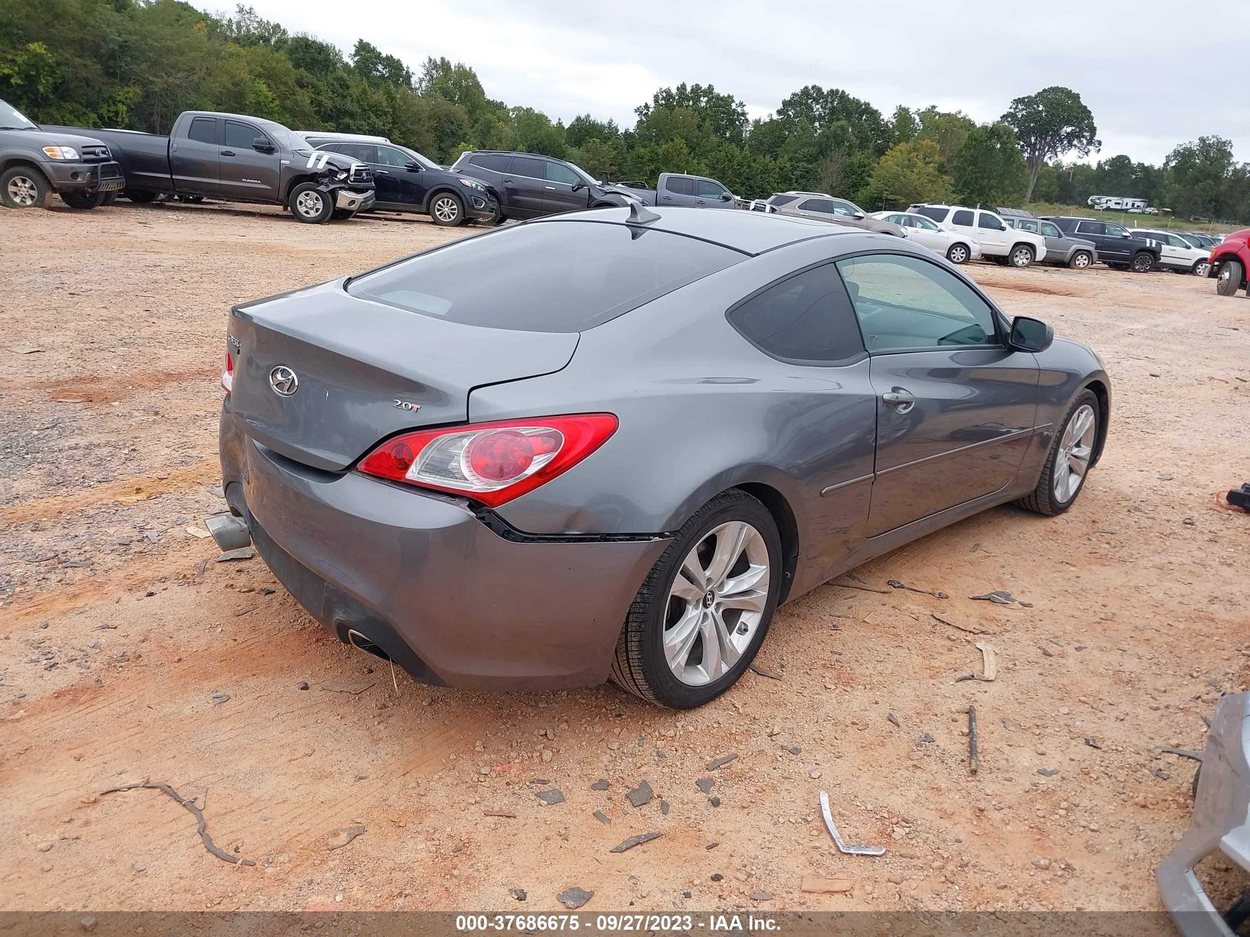 Photo 3 VIN: KMHHT6KD3BU051254 - HYUNDAI GENESIS COUPE 