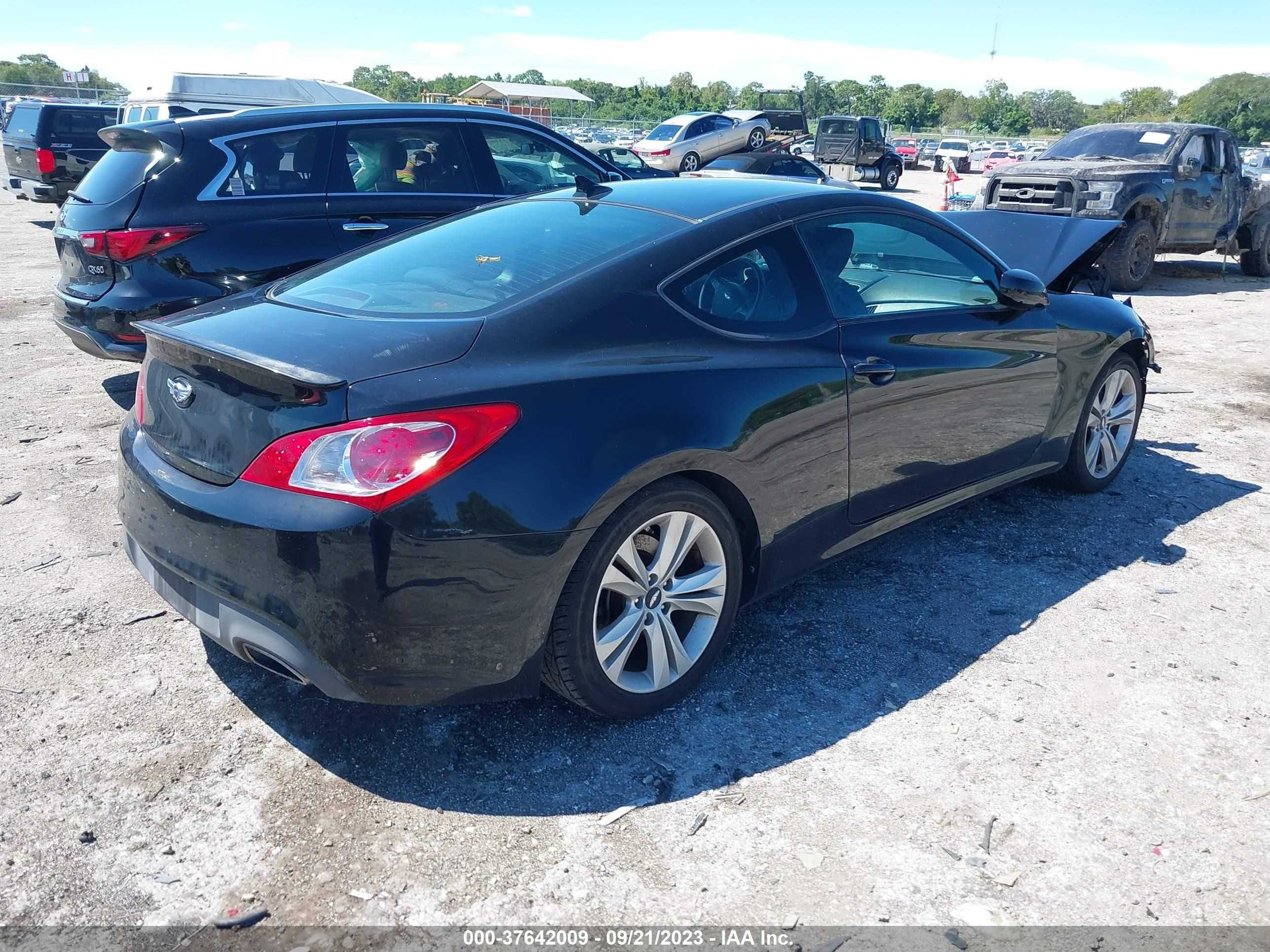 Photo 3 VIN: KMHHT6KD9CU070988 - HYUNDAI GENESIS COUPE 