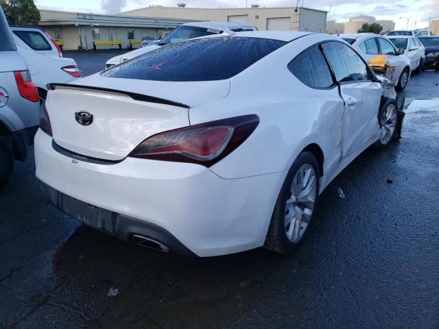 Photo 3 VIN: KMHHT6KJ1GU134758 - HYUNDAI GENESIS CO 