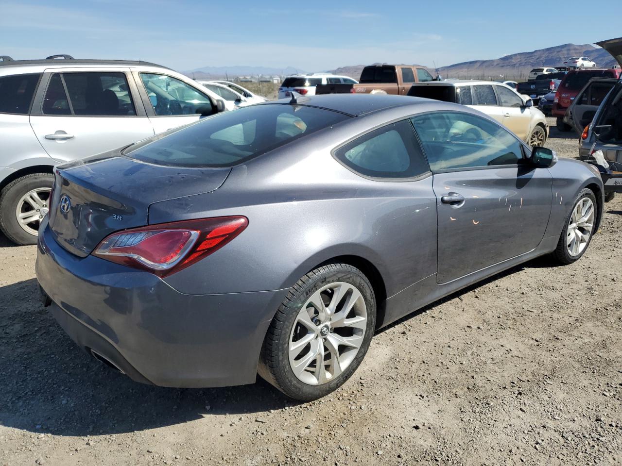 Photo 2 VIN: KMHHT6KJ5GU132351 - HYUNDAI GENESIS 