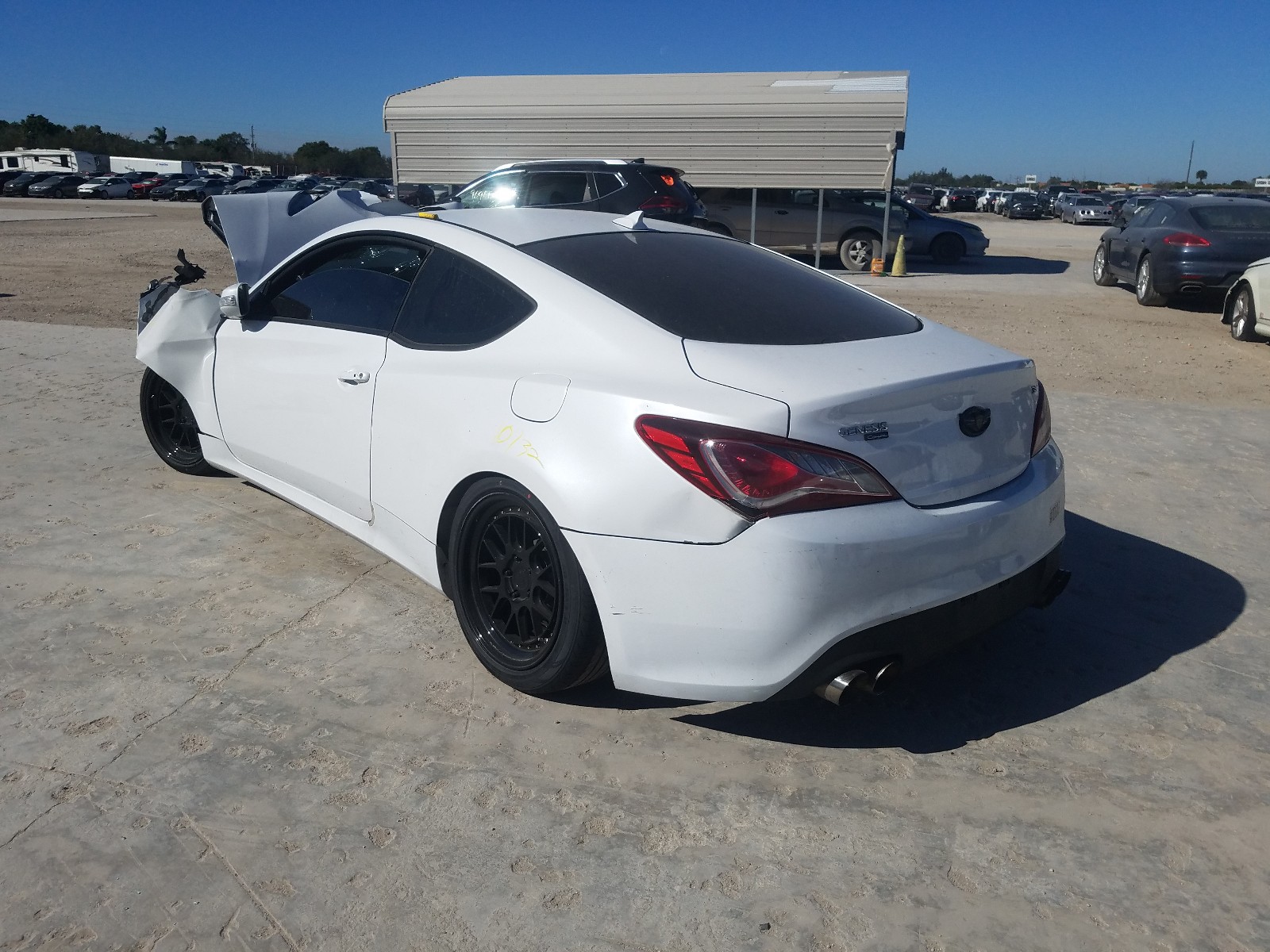 Photo 2 VIN: KMHHT6KJ9FU129385 - HYUNDAI GENESIS CO 