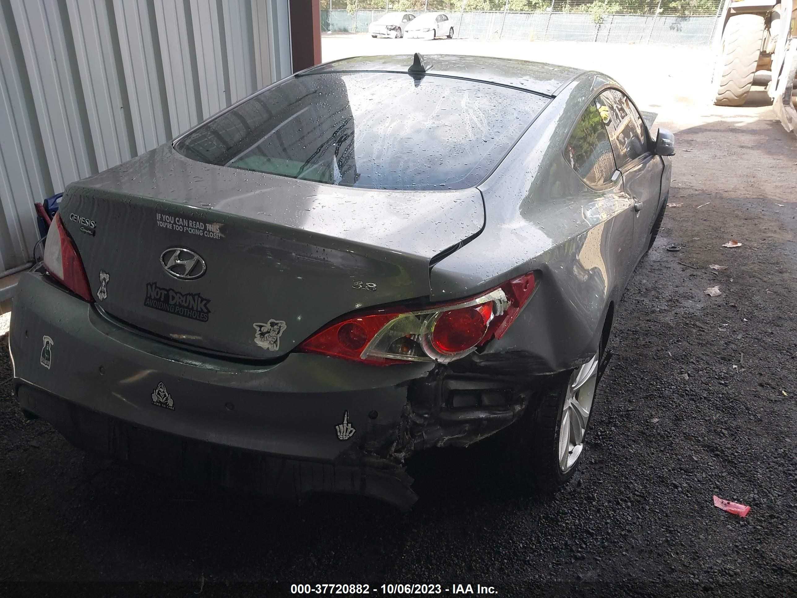 Photo 3 VIN: KMHHU6KH1BU052418 - HYUNDAI GENESIS COUPE 