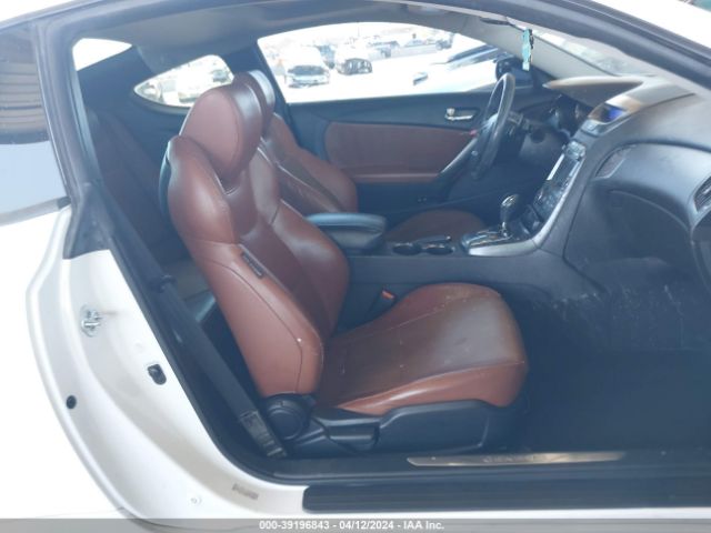 Photo 4 VIN: KMHHU6KH2CU068077 - HYUNDAI GENESIS 