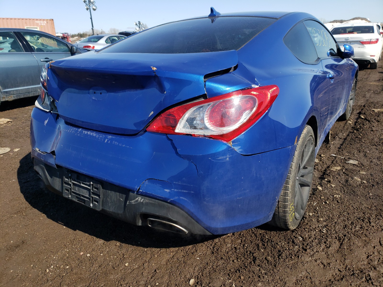 Photo 3 VIN: KMHHU6KH4AU040259 - HYUNDAI GENESIS CO 