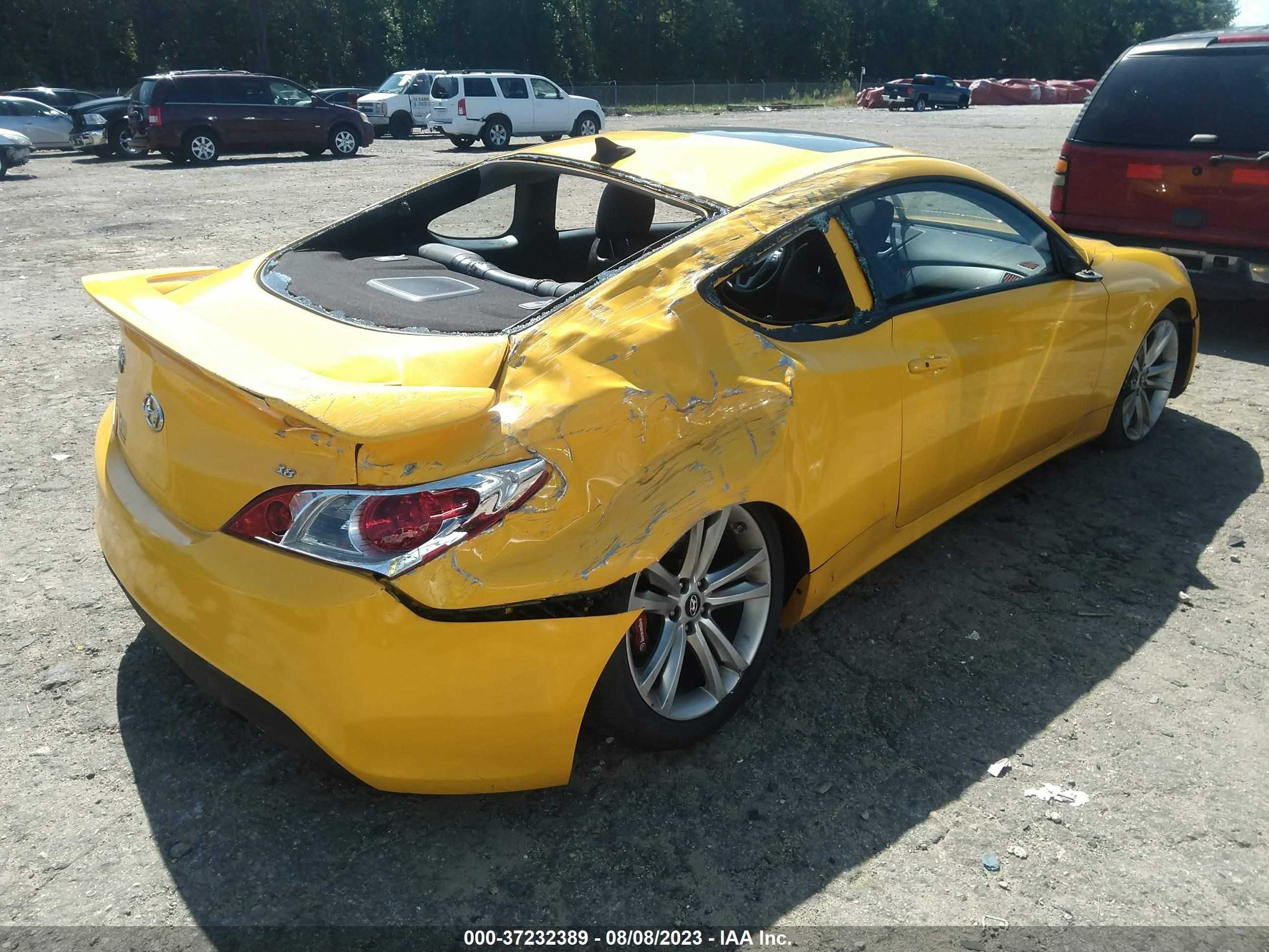 Photo 3 VIN: KMHHU6KH5AU029786 - HYUNDAI GENESIS COUPE 