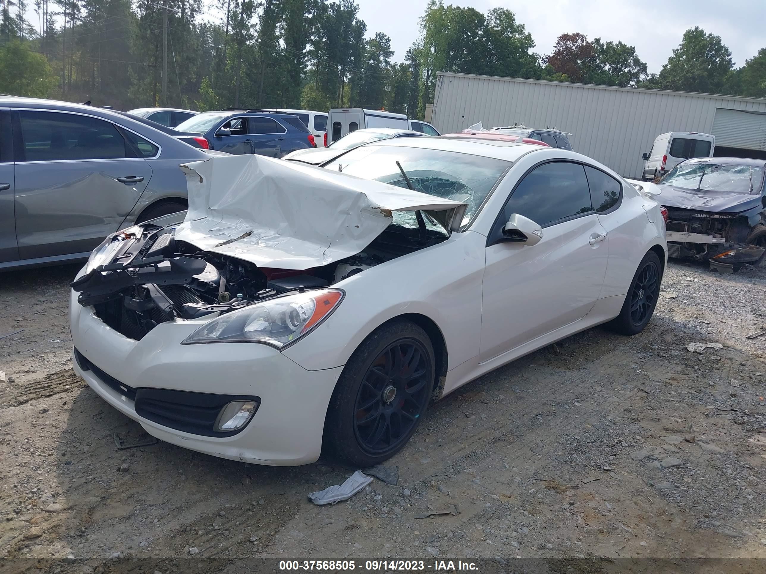 Photo 1 VIN: KMHHU6KH6BU046338 - HYUNDAI GENESIS COUPE 