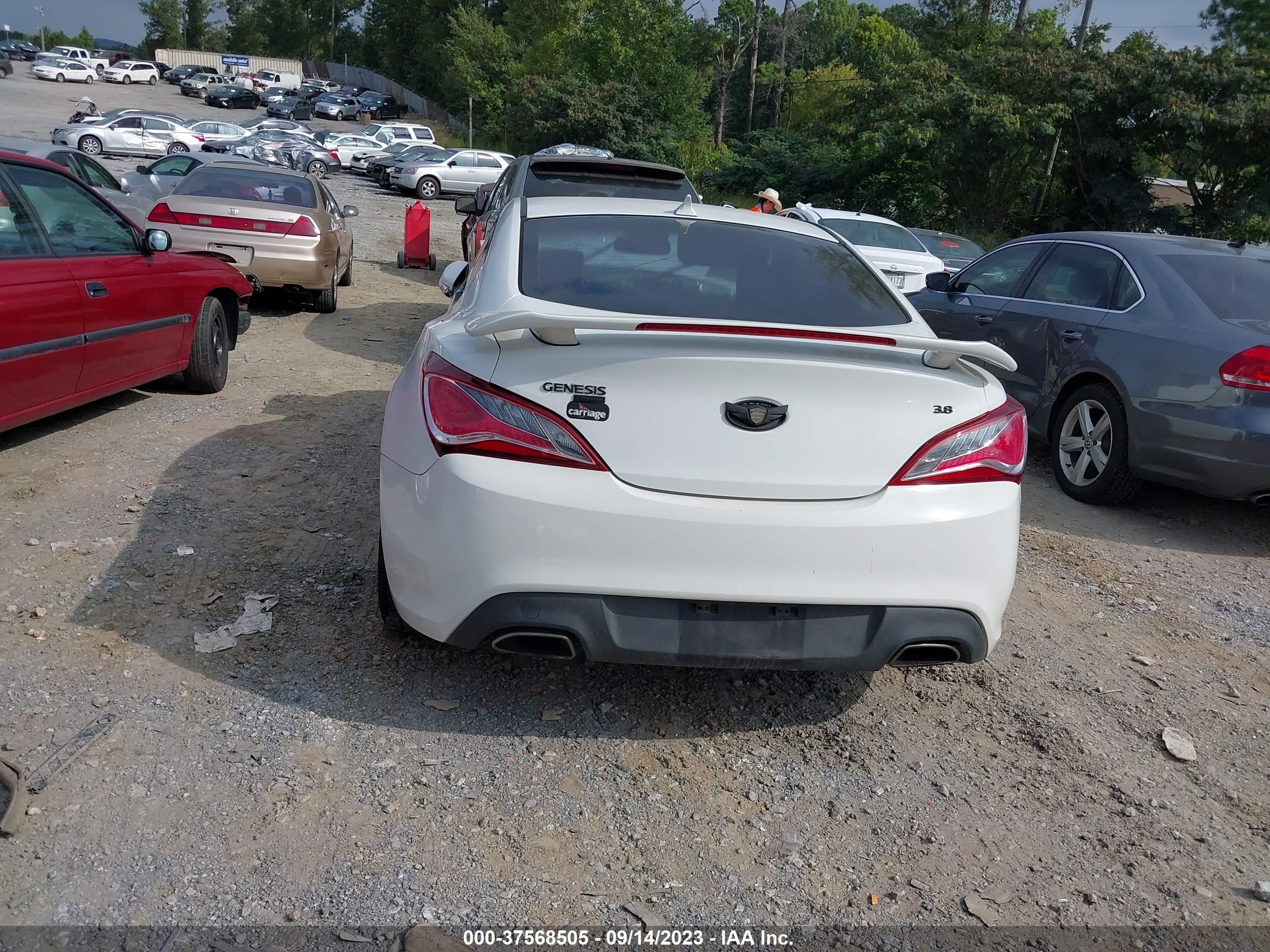 Photo 15 VIN: KMHHU6KH6BU046338 - HYUNDAI GENESIS COUPE 