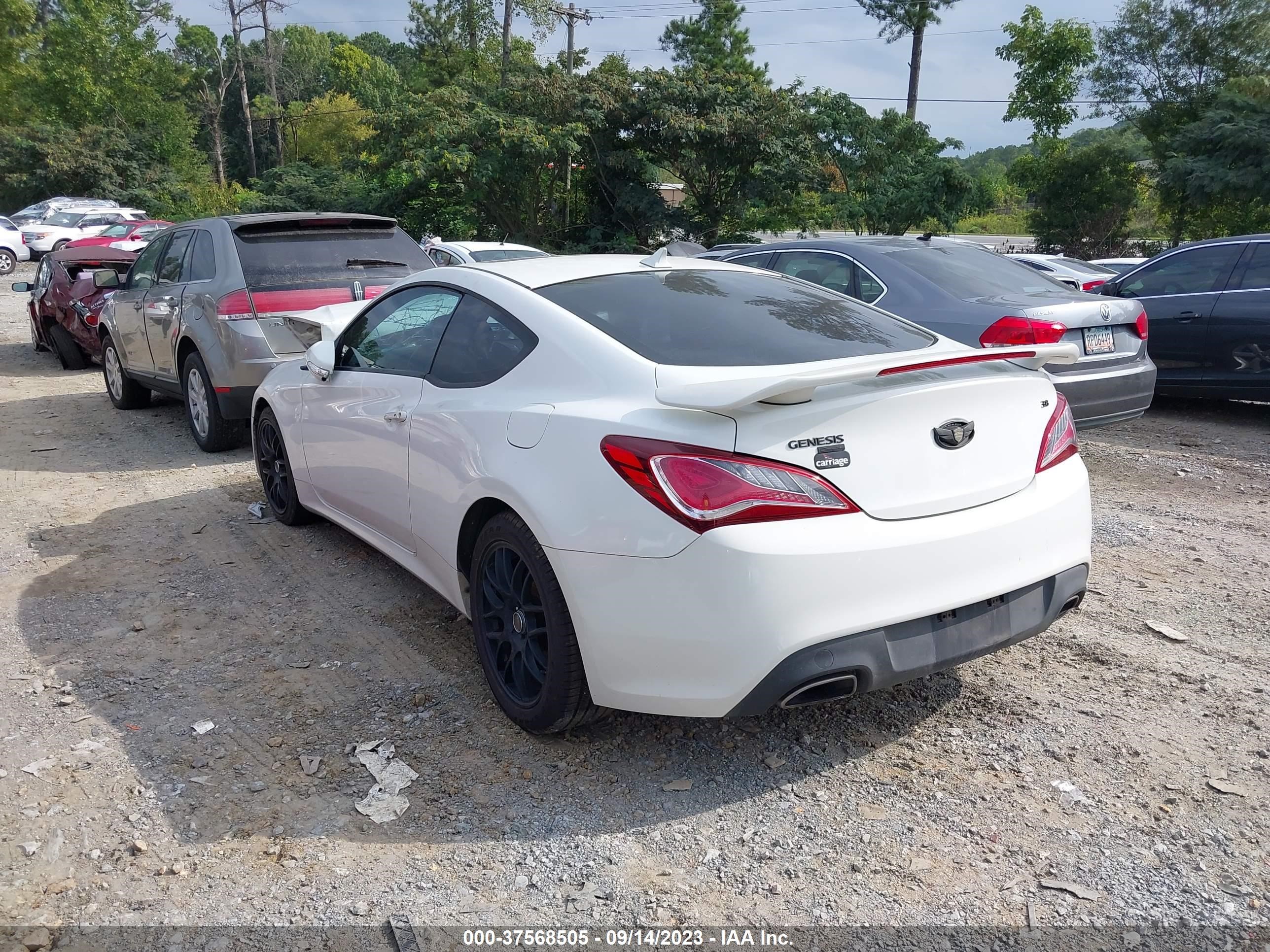 Photo 2 VIN: KMHHU6KH6BU046338 - HYUNDAI GENESIS COUPE 