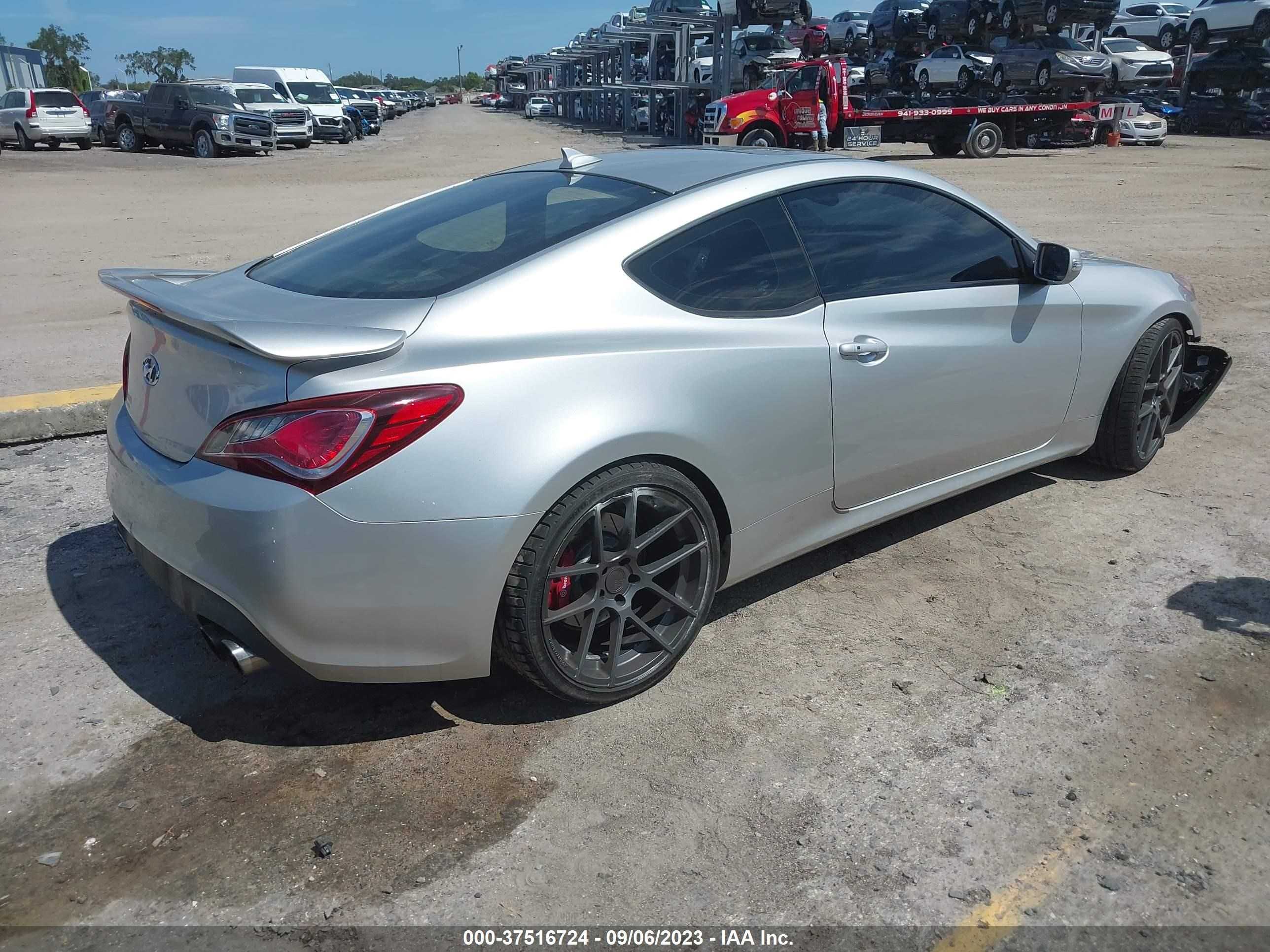 Photo 3 VIN: KMHHU6KJ0DU091118 - HYUNDAI GENESIS COUPE 