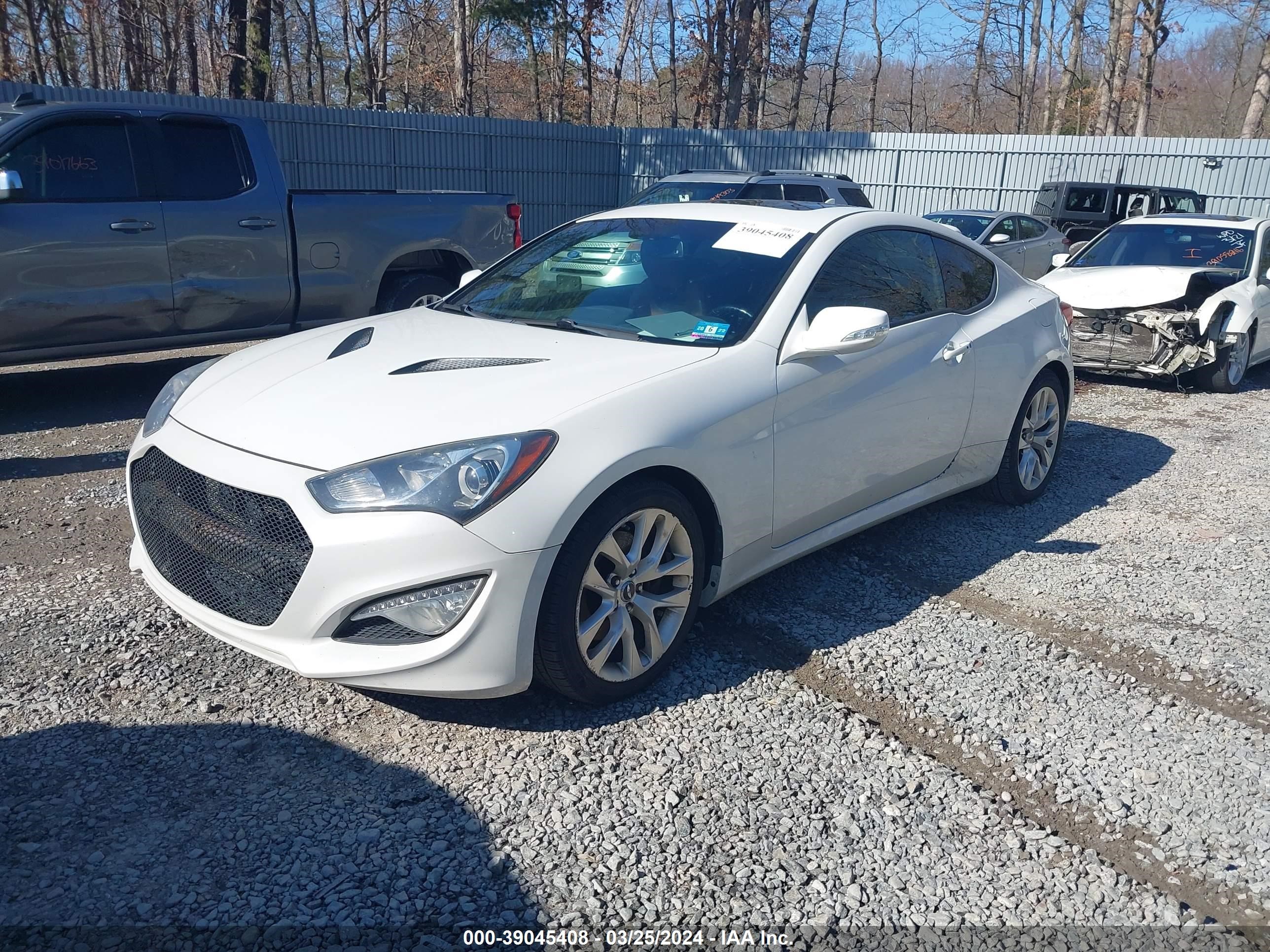 Photo 1 VIN: KMHHU6KJ2DU097714 - HYUNDAI GENESIS 