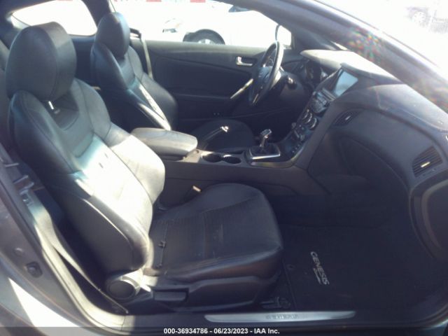 Photo 4 VIN: KMHHU6KJ2FU127314 - HYUNDAI GENESIS 