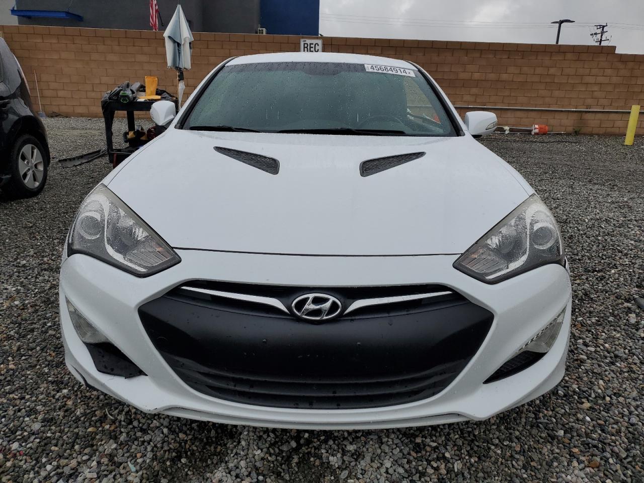 Photo 4 VIN: KMHHU6KJ4FU128402 - HYUNDAI GENESIS 