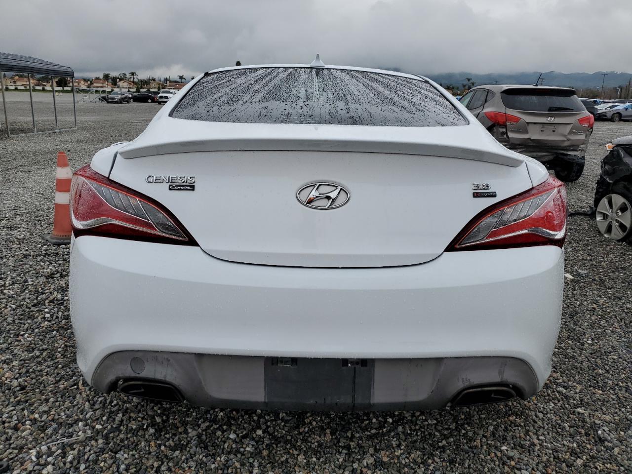 Photo 5 VIN: KMHHU6KJ4FU128402 - HYUNDAI GENESIS 