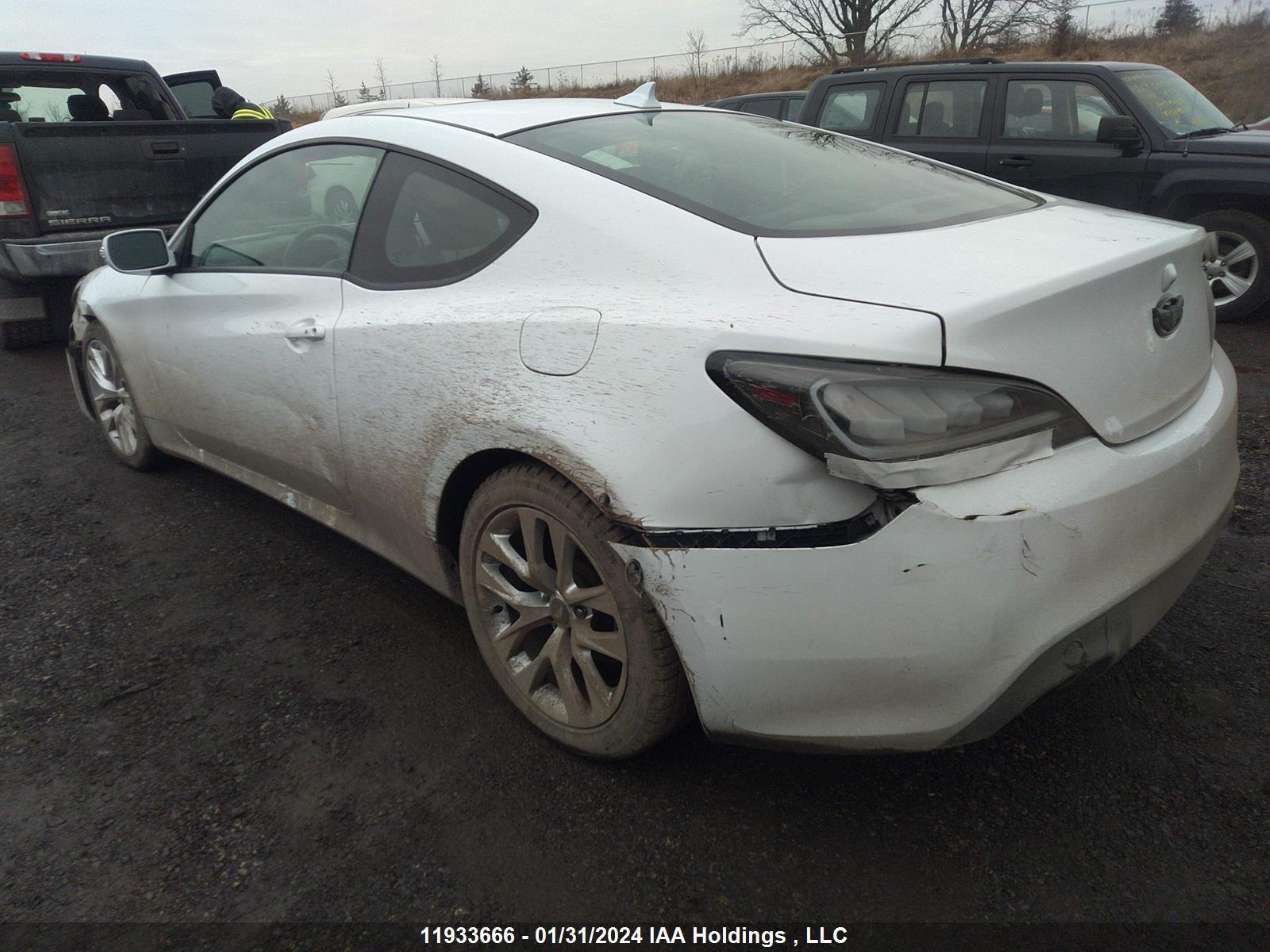 Photo 2 VIN: KMHHU6KJ6FU130832 - HYUNDAI GENESIS COUPE 