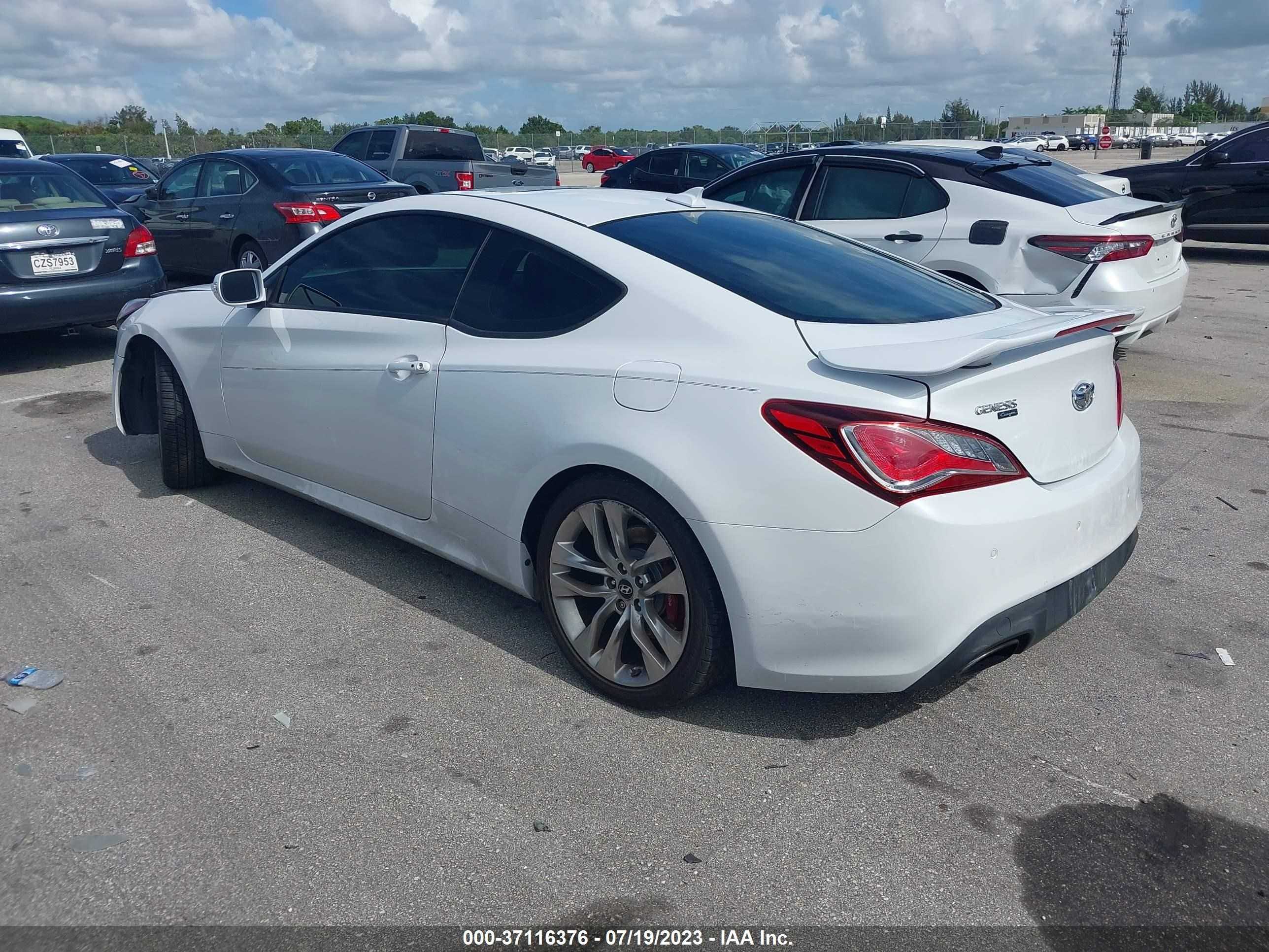 Photo 2 VIN: KMHHU6KJ6GU137197 - HYUNDAI GENESIS COUPE 