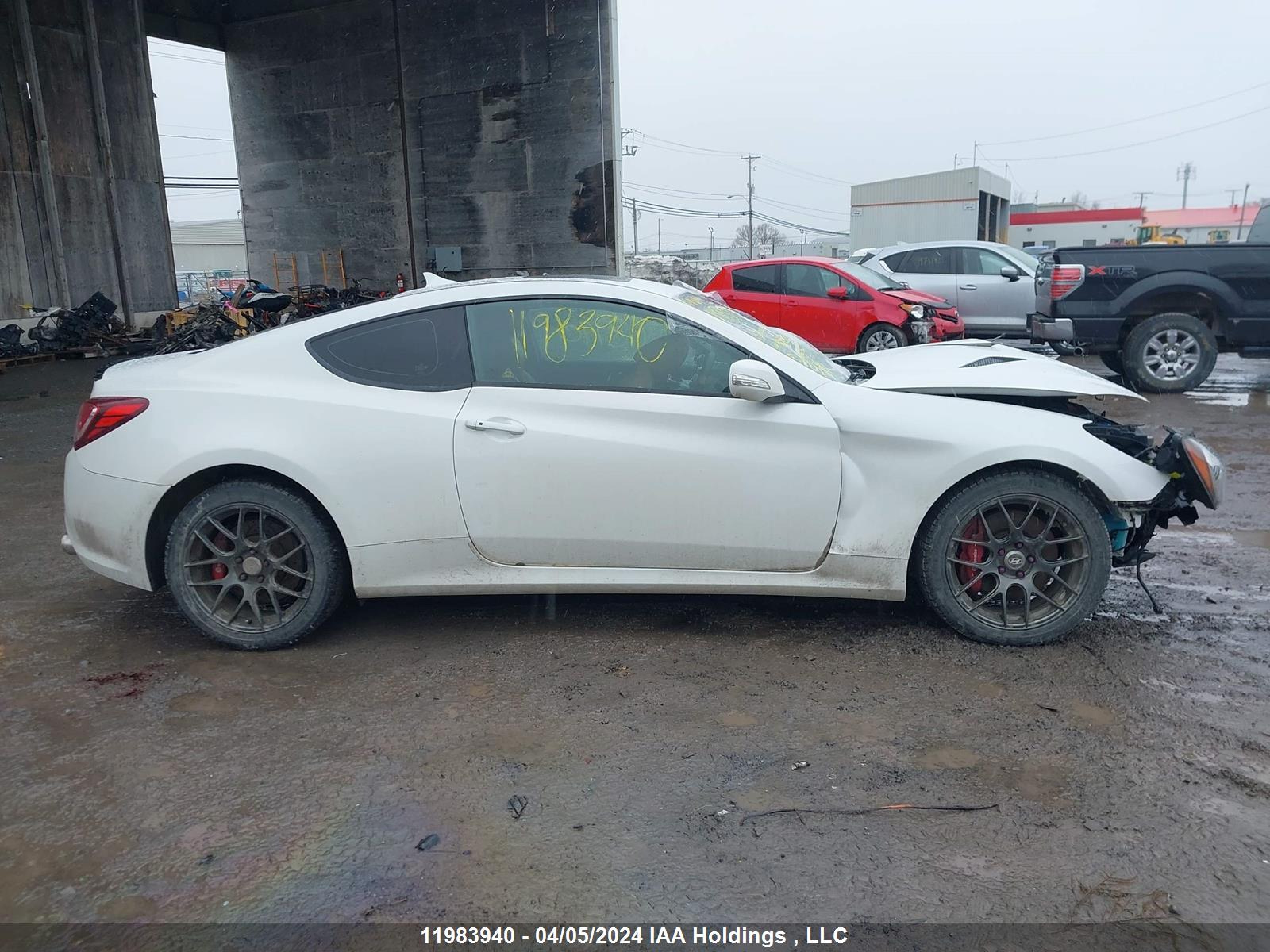 Photo 13 VIN: KMHHU6KJ8DU106352 - HYUNDAI GENESIS COUPE 