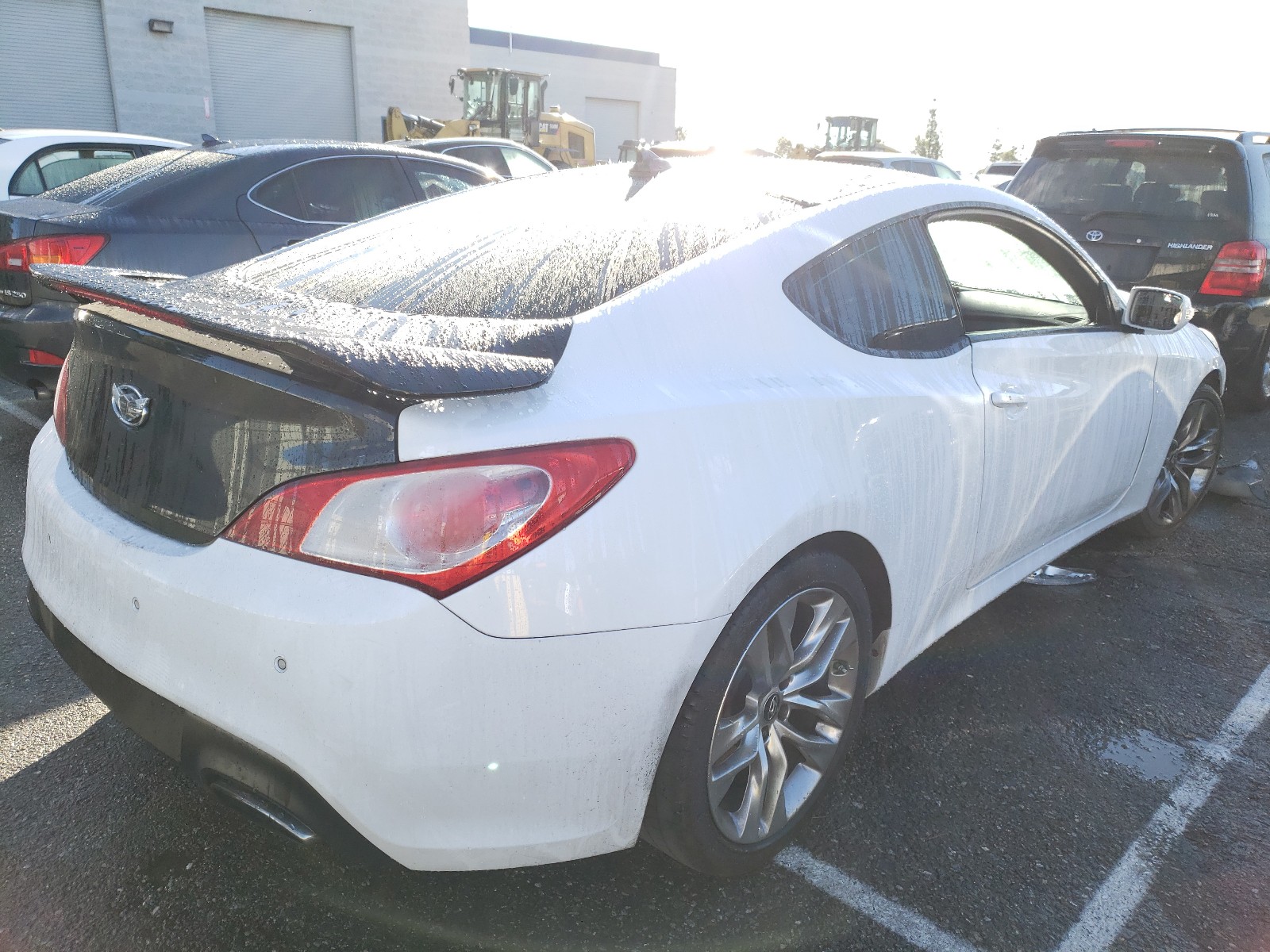 Photo 3 VIN: KMHHU6KJ8FU121744 - HYUNDAI GENESIS CO 