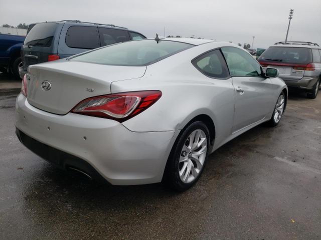 Photo 3 VIN: KMHHU6KJXDU106675 - HYUNDAI GENESIS CO 