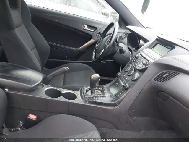 Photo 4 VIN: KMHHU6KJXFU123480 - HYUNDAI GENESIS 