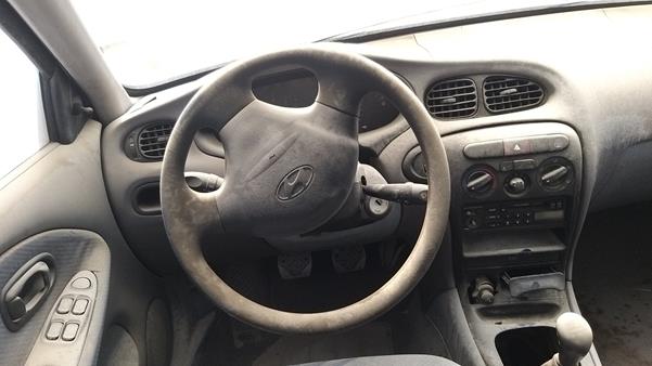 Photo 12 VIN: KMHJF31MPXU810126 - HYUNDAI ELANTRA 