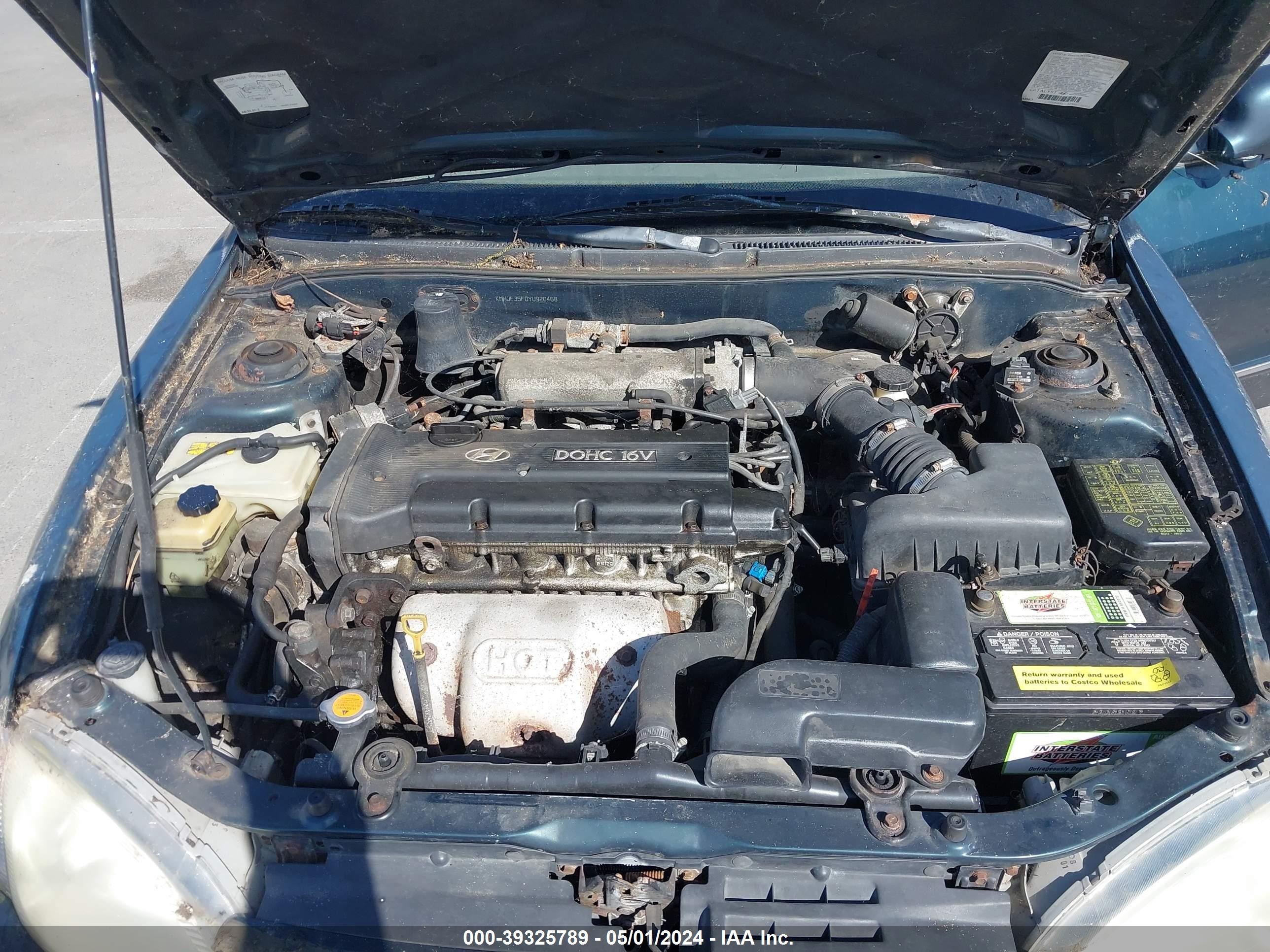 Photo 9 VIN: KMHJF35F0YU920468 - HYUNDAI ELANTRA 