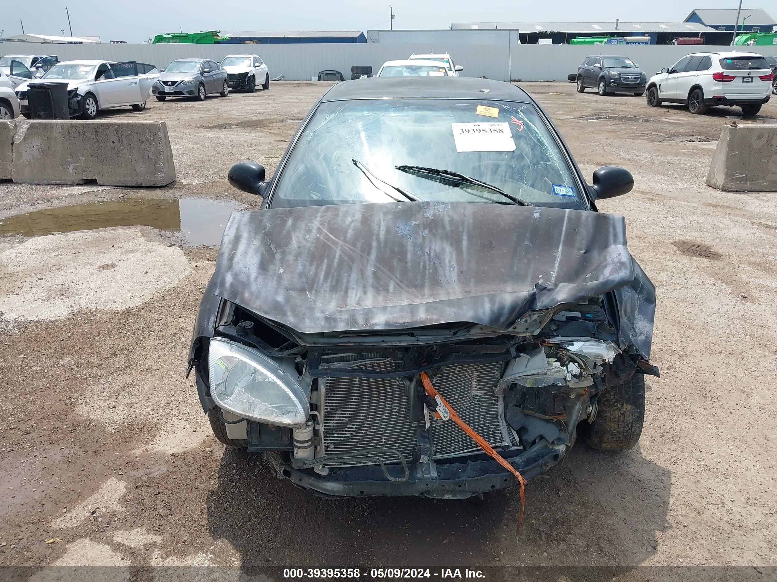 Photo 11 VIN: KMHJF35F1YU910743 - HYUNDAI ELANTRA 