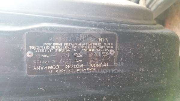 Photo 3 VIN: KMHJF35F1YU958405 - HYUNDAI ELANTRA 