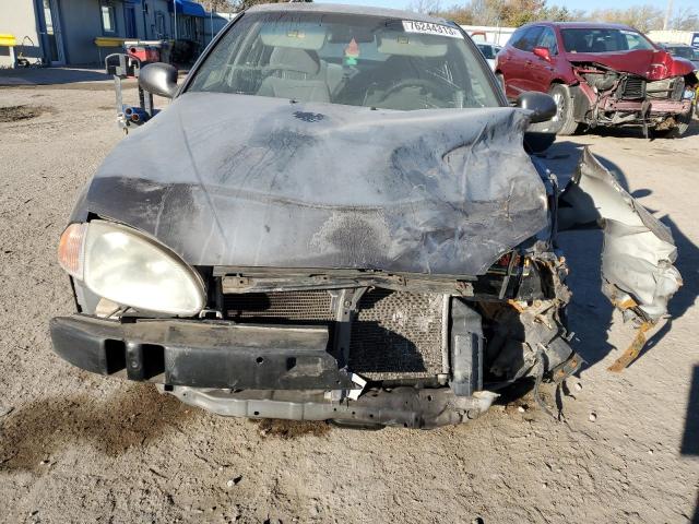 Photo 4 VIN: KMHJF35F2YU970384 - HYUNDAI ELANTRA 