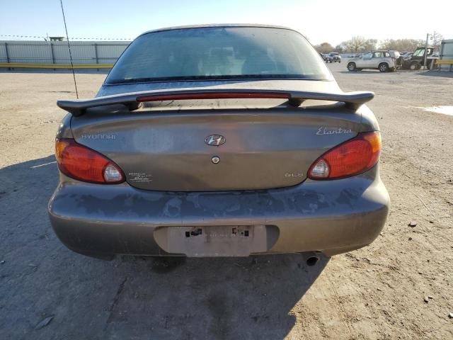 Photo 5 VIN: KMHJF35F2YU970384 - HYUNDAI ELANTRA 