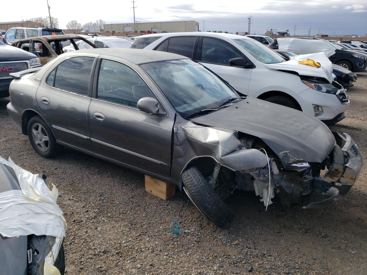 Photo 3 VIN: KMHJF35F5XU779489 - HYUNDAI ELANTRA 